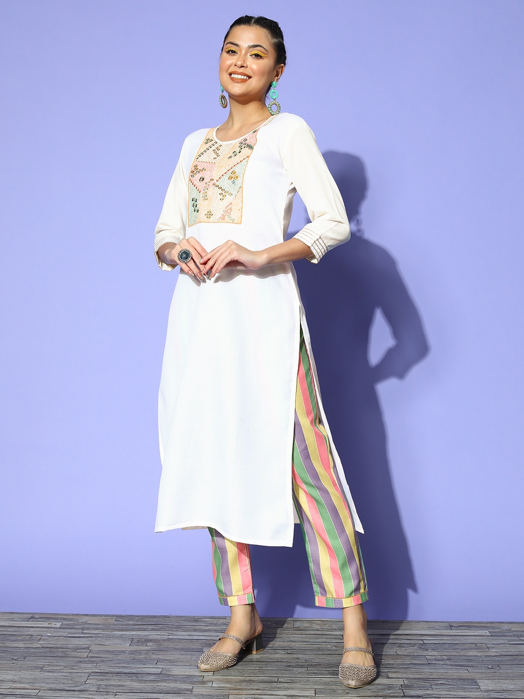 

SheWill Women Ethnic Motifs Silk Blend Hyper Texture Kurta Set, Off white