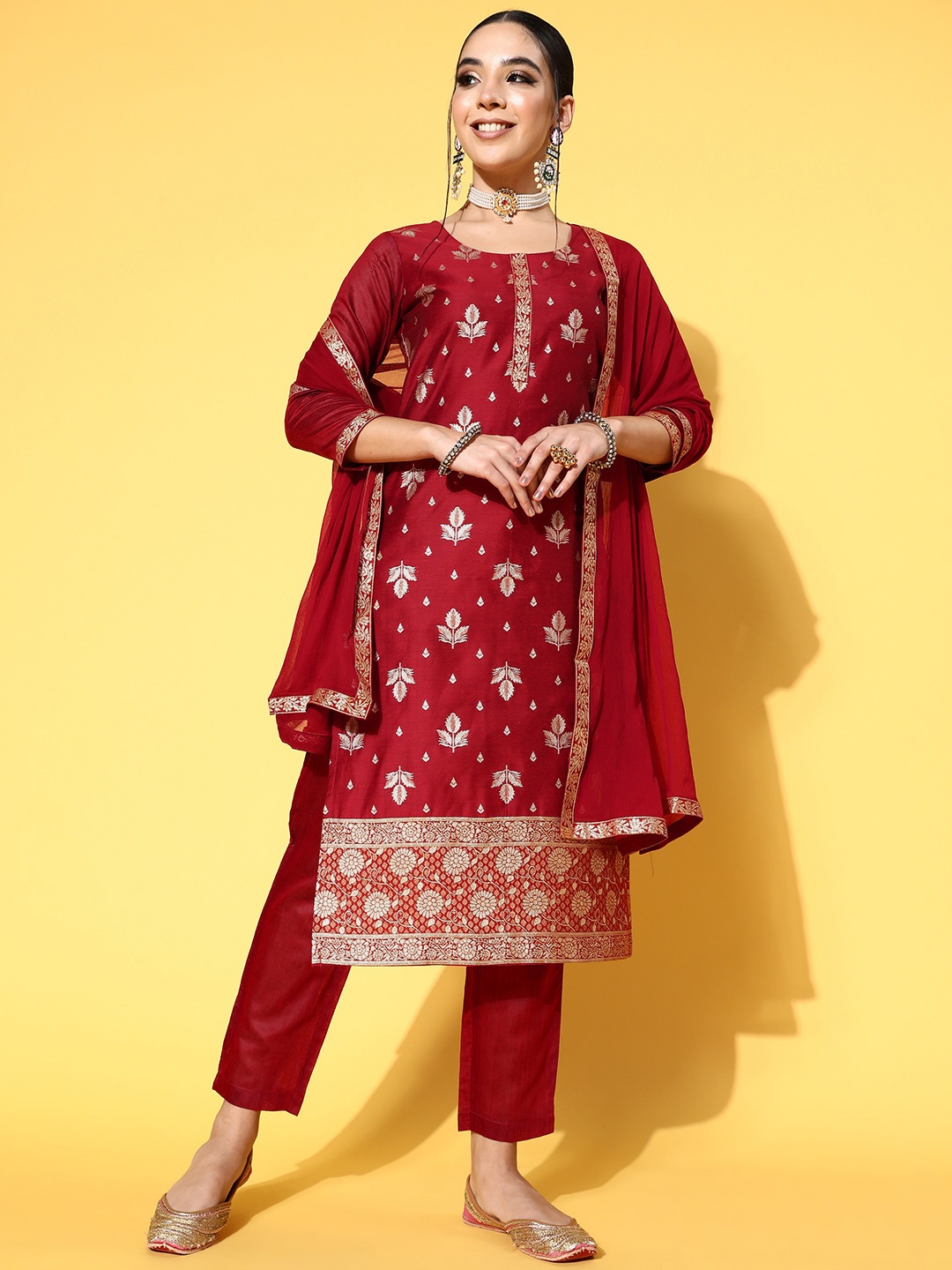 

RAJGRANTH Women Floral Chanderi Silk Print Parade Kurta Set, Red