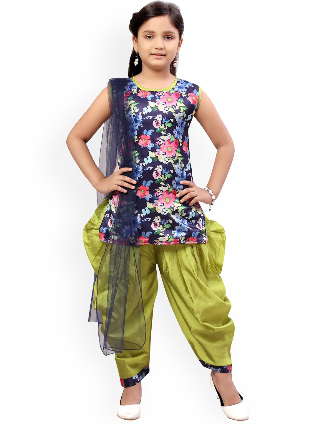 

Aarika Girls Navy Blue Floral Printed Pure Cotton Kurti with Patiala & Dupatta