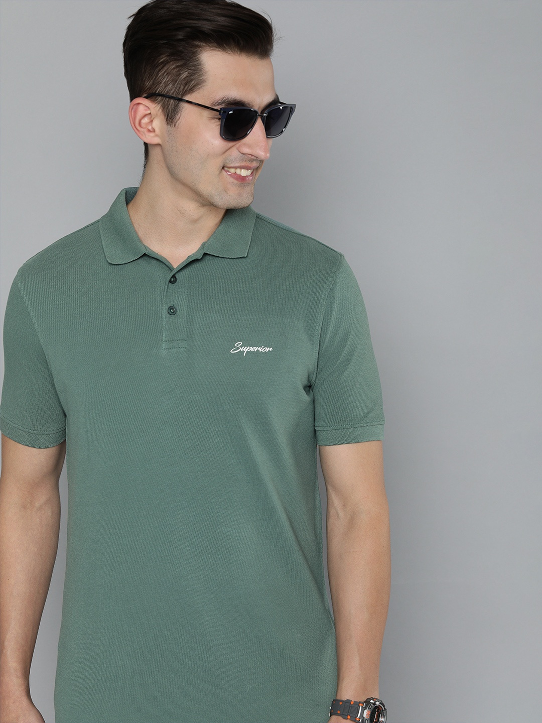 

HERE&NOW Men Olive Green Solid Polo Collar Pure Cotton T-shirt