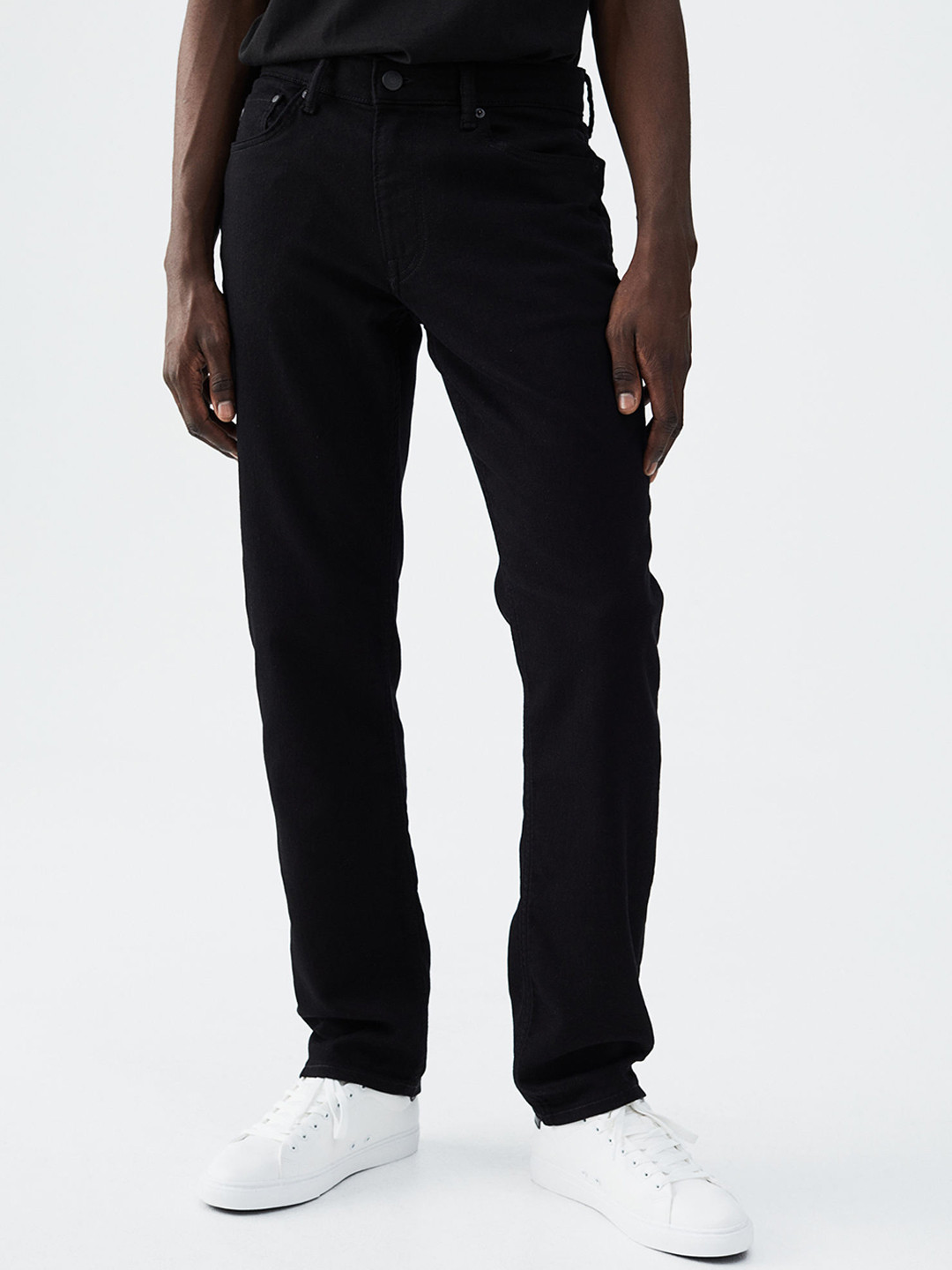 

H&M Men Black Hybrid Regular Denim Joggers