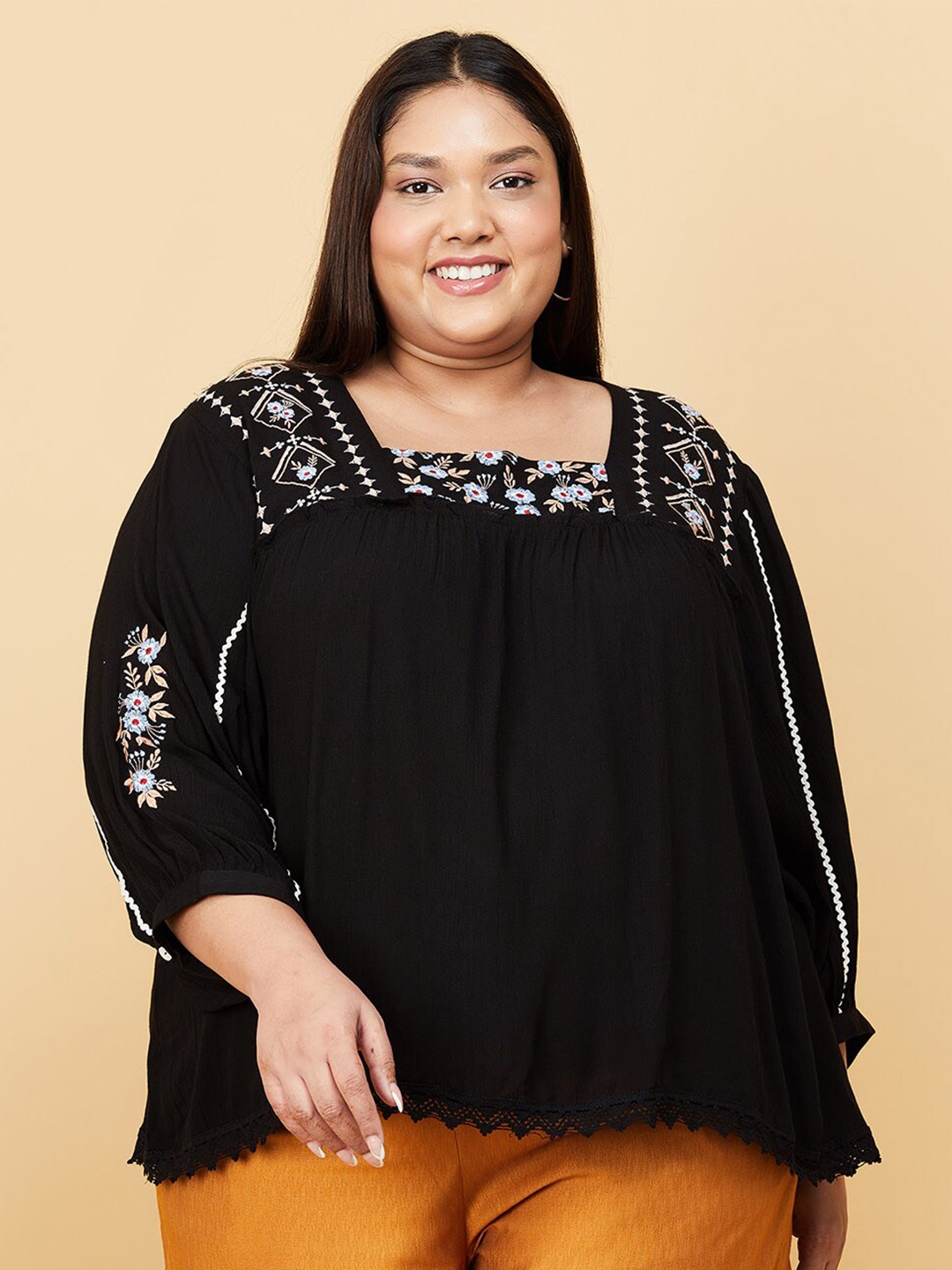 

max Black Floral Embroidered Plus Size Top