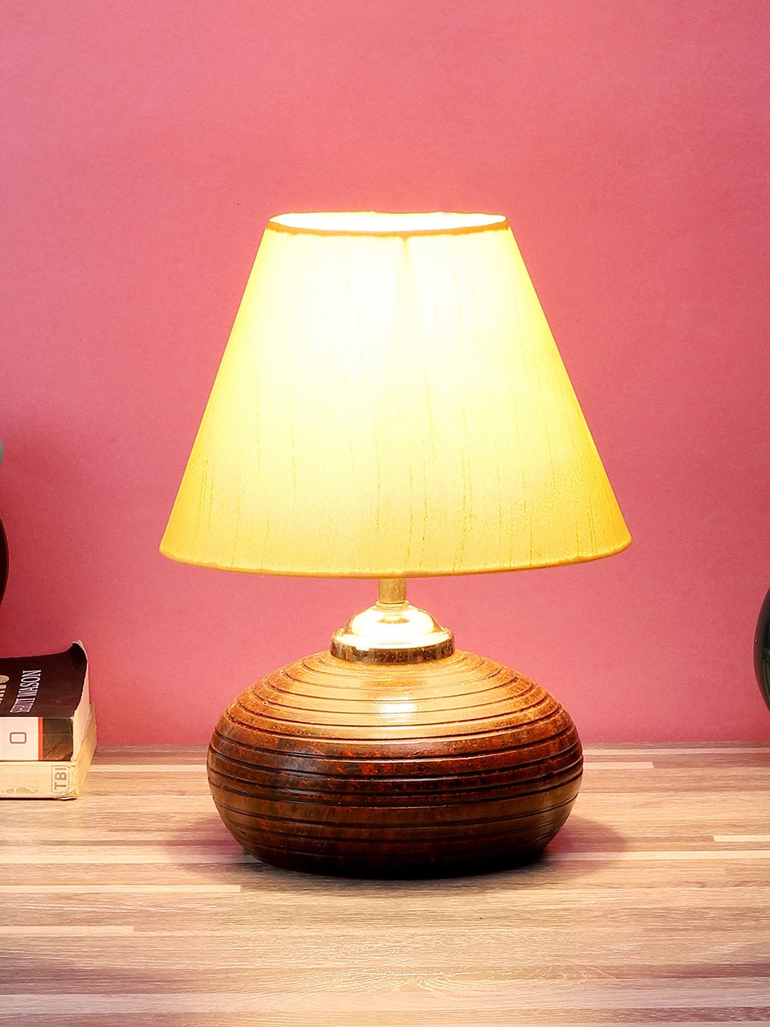 

foziq Brown Solid Table Lamps, Yellow