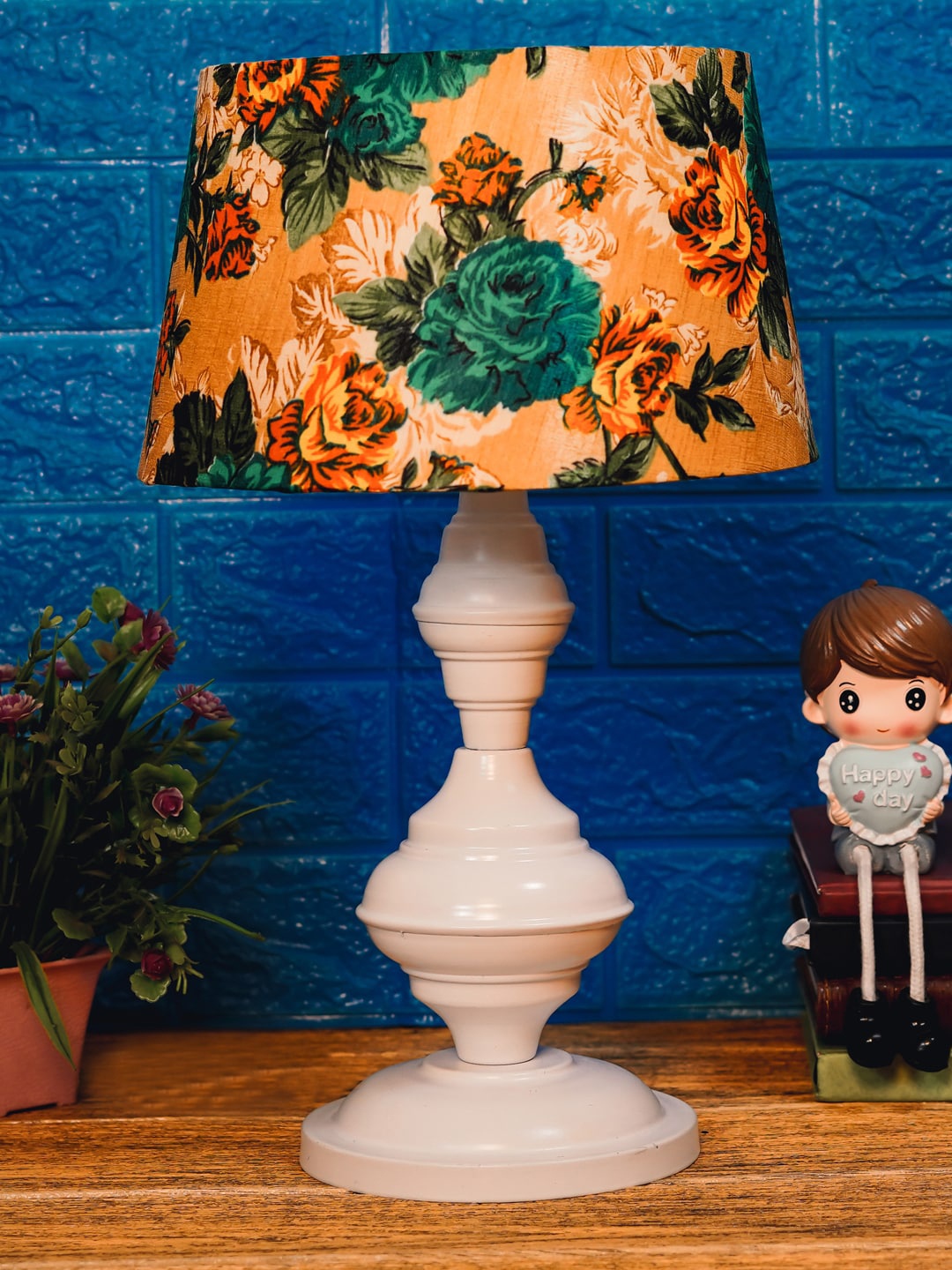 

foziq Unisex White & Beige Printed Table Lamp
