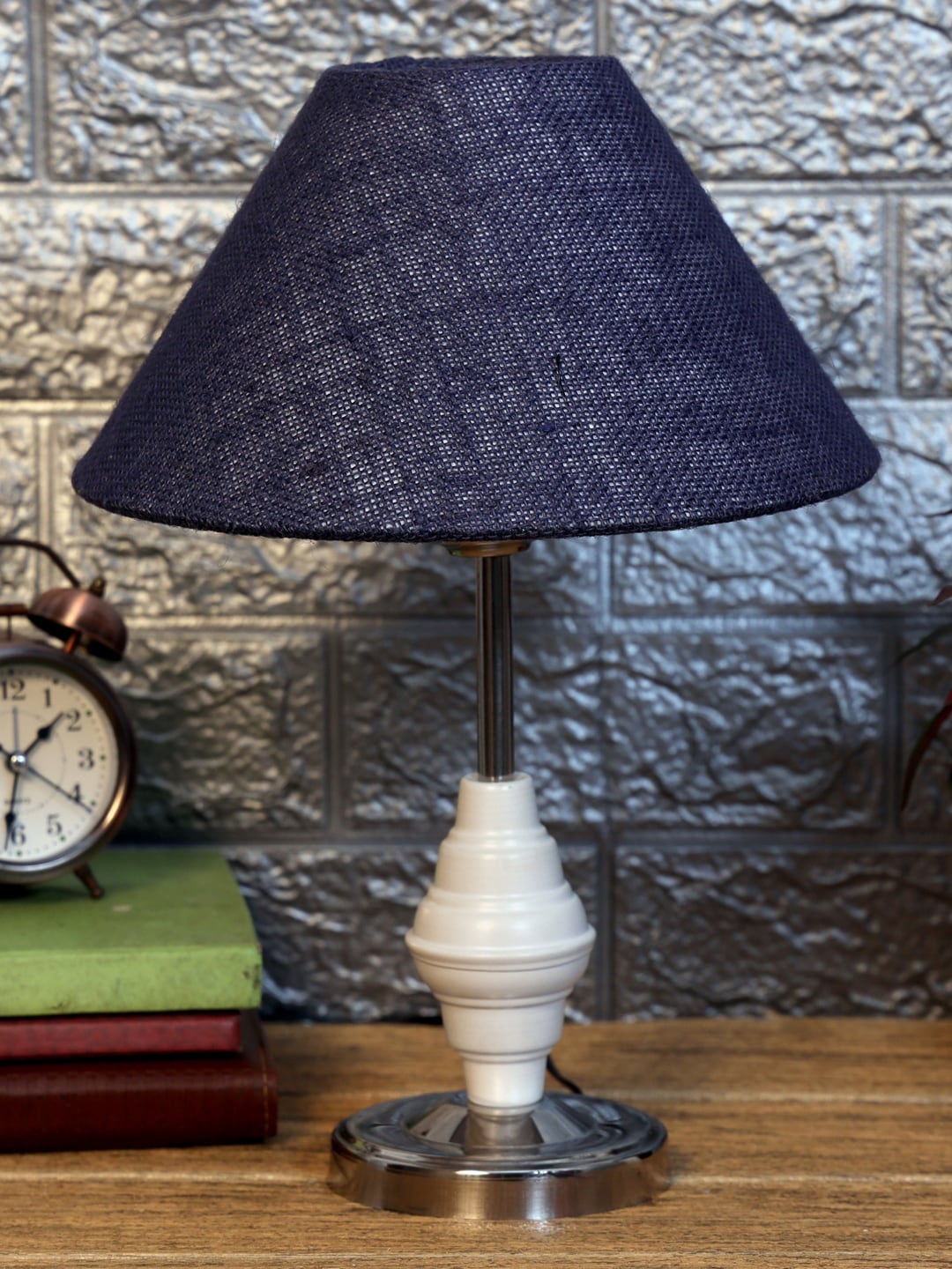 

foziq White Solid Table Lamp
