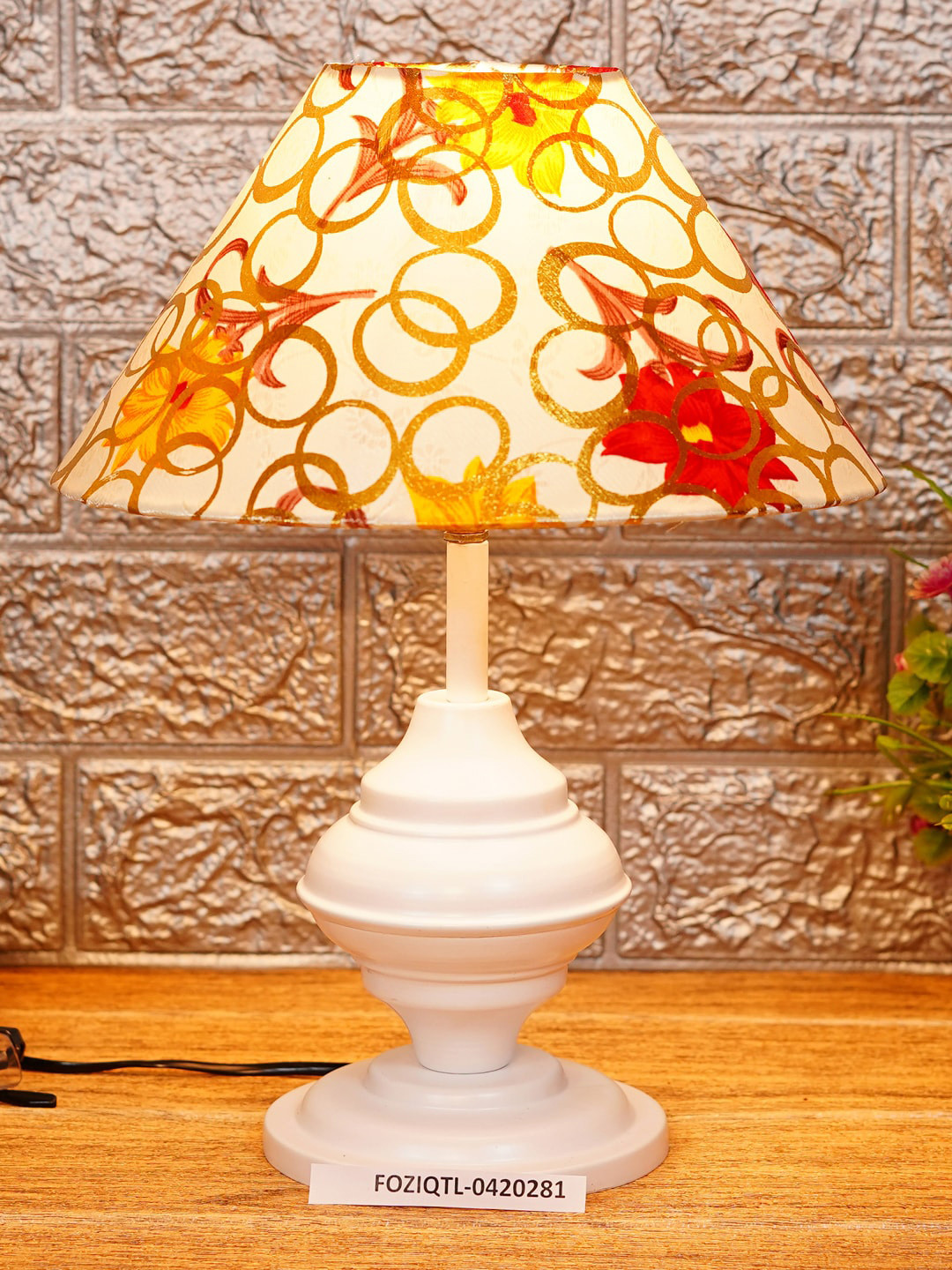 

foziq White & Red Printed Table Lamp