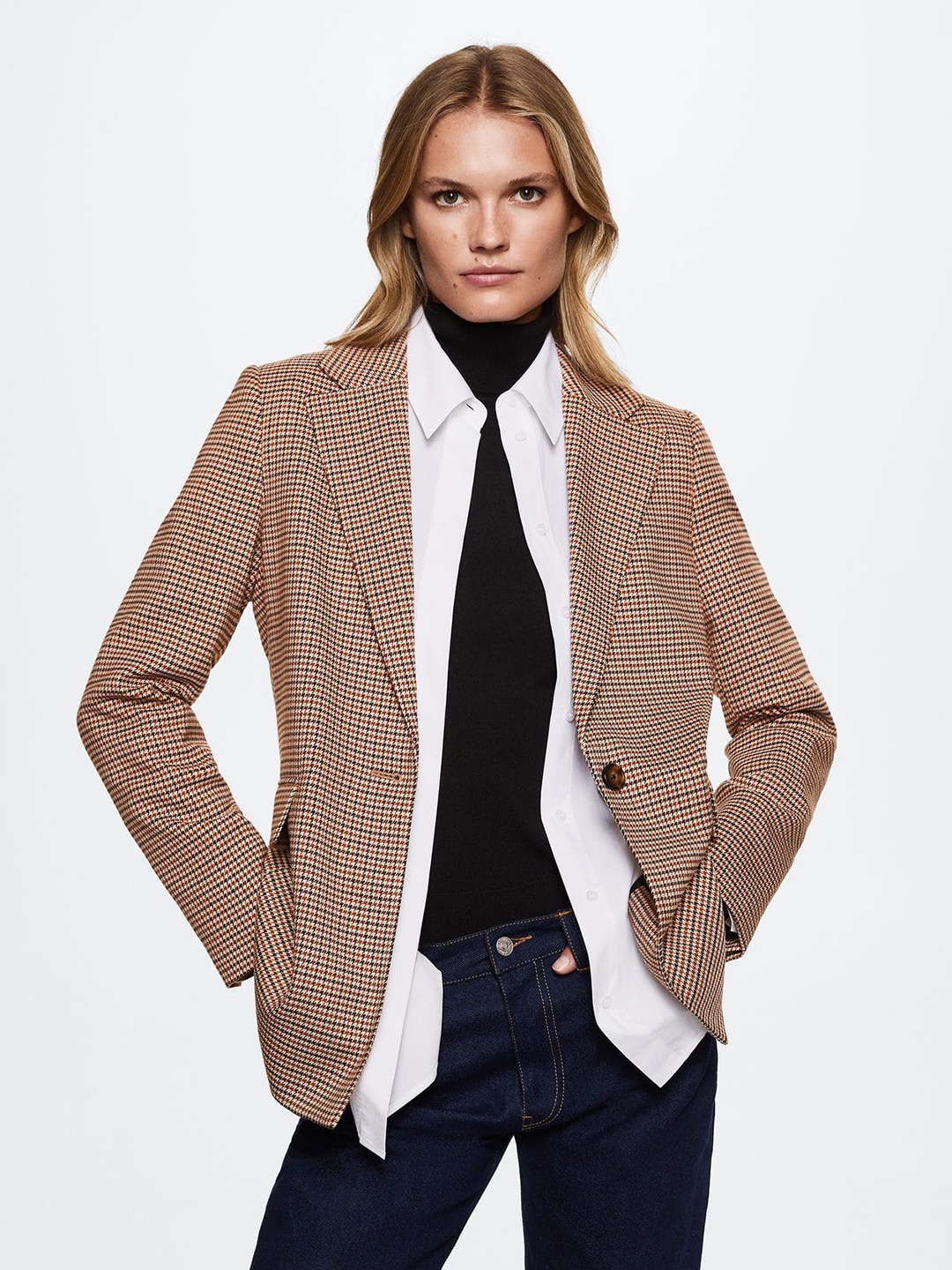 

MANGO Women Beige & Red Houndstooth Blazer