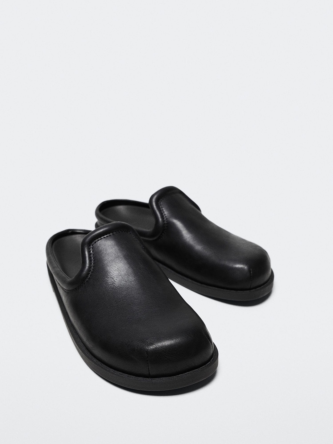 

MANGO Women Black Solid Mule Sneakers