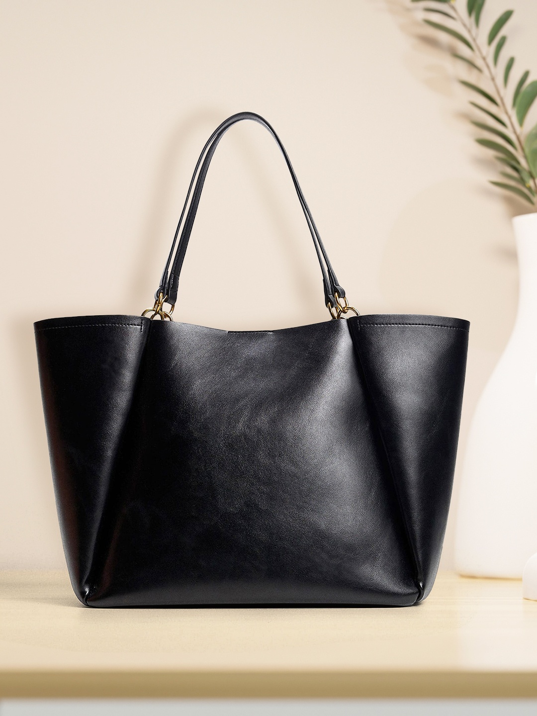 

MANGO Black Solid Structured Shoulder Bag
