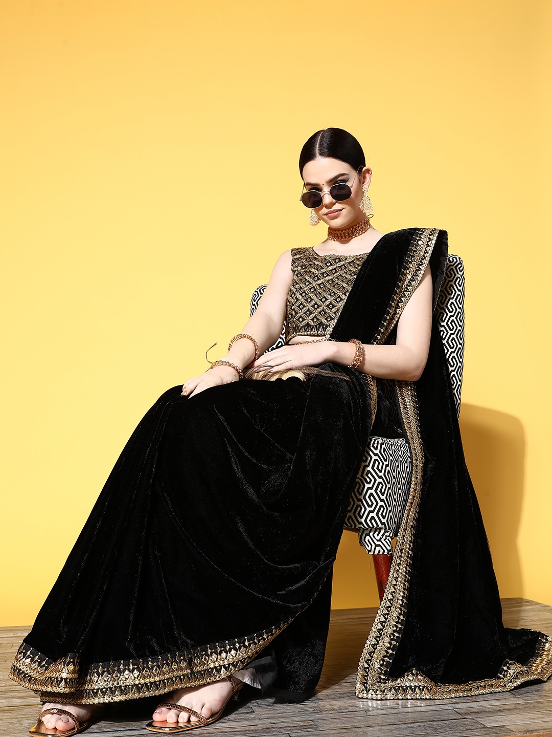 

Mitera Solid Saree with Embroidered border, Black