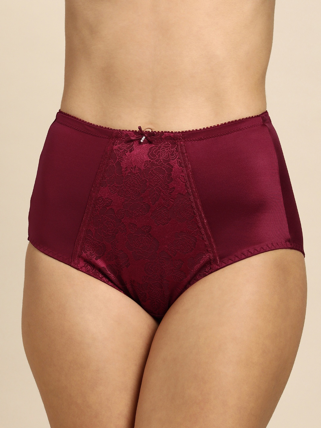 

Triumph Women Jolly Fit Deluxe Classics High Waist Full Coverage Brief, Red