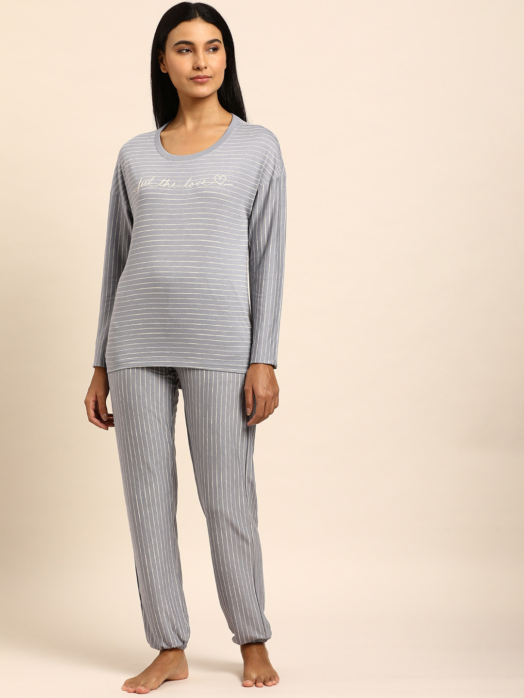 

Triumph Lounge Me 10 X Women Printed Long Sleeve Organic Cotton Night suit, Grey melange