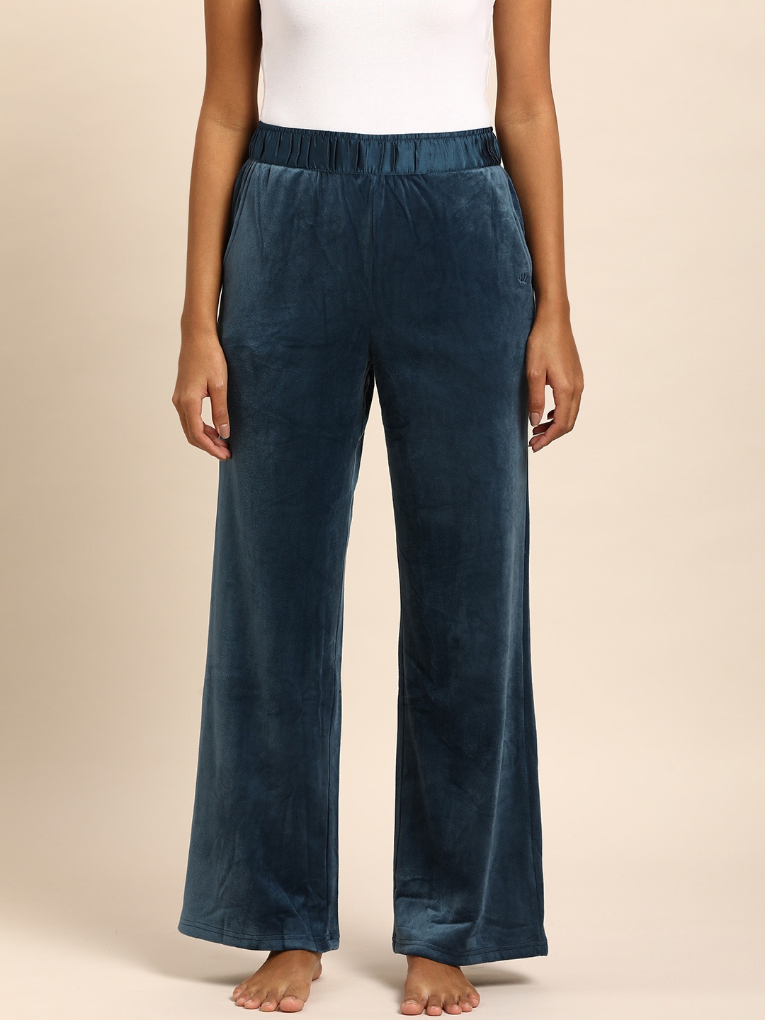 

Triumph Women Solid Velvet Lounge Pants, Teal