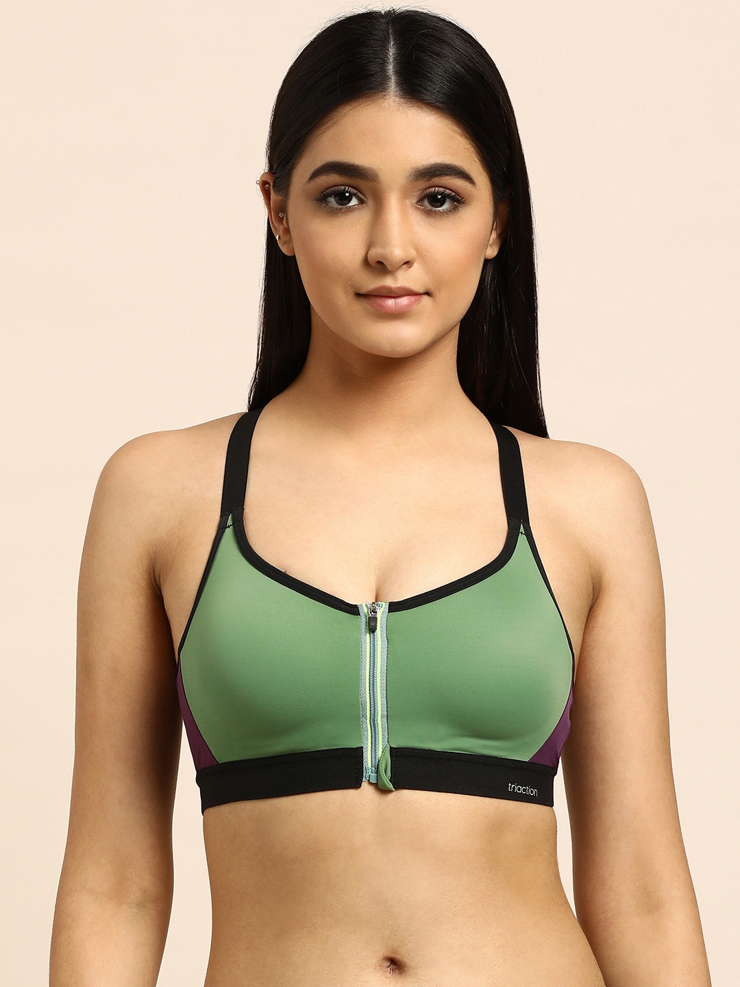 

Triumph Woman Triaction 125 Padded Extra Support Extreme Bounce Control Sports Bra, Olive