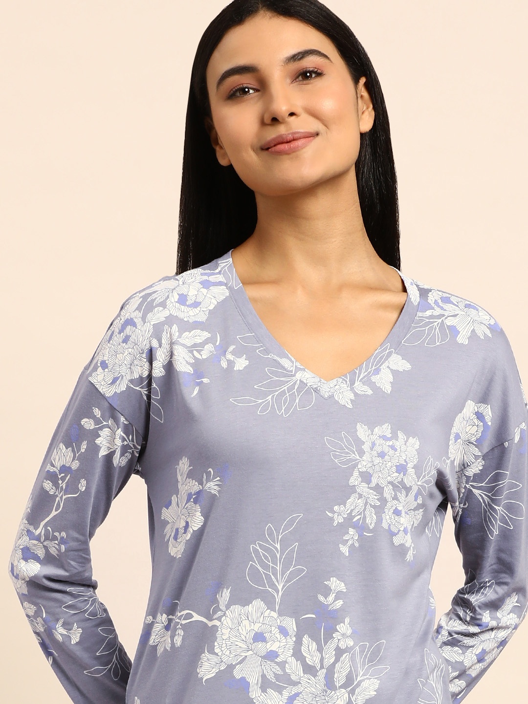 

Triumph Woman Lounge Me 10 Sustainable Organic Cotton Nightdress, Lavender