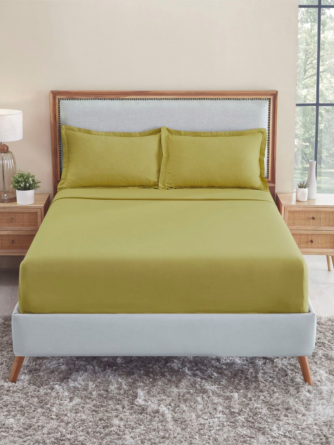 

MYTRIDENT Green 150 TC King Bedsheet with 2 Pillow Covers