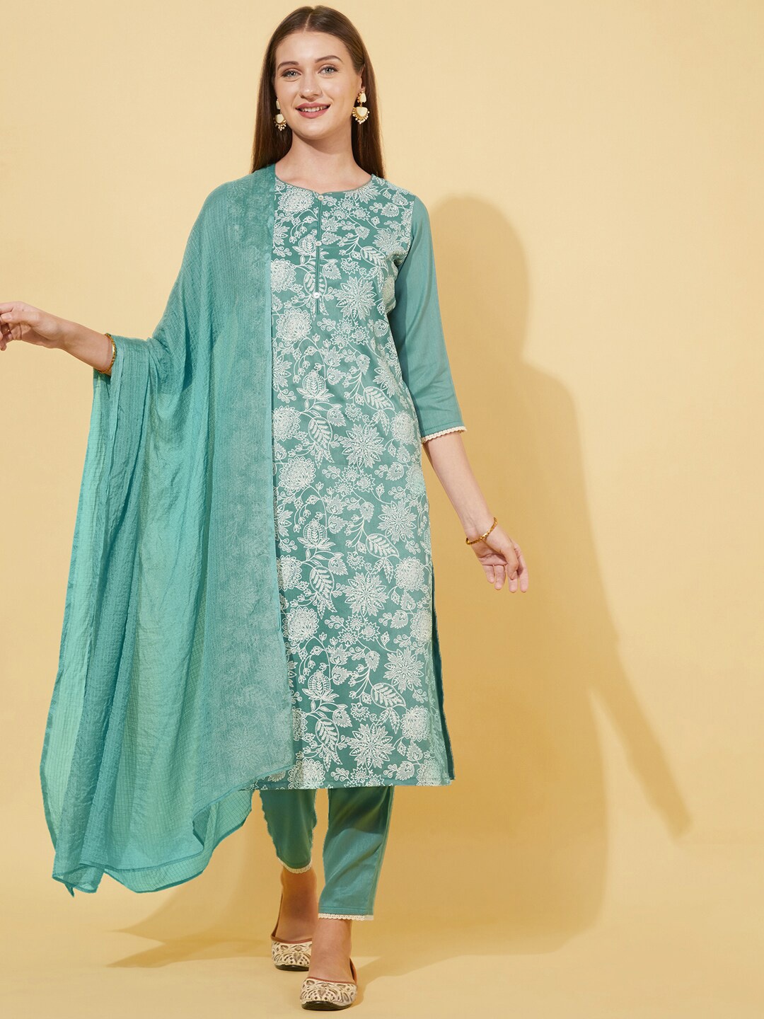 

SKYLEE Women Printed Kurta with Trouser & With Dupatta, Sea green