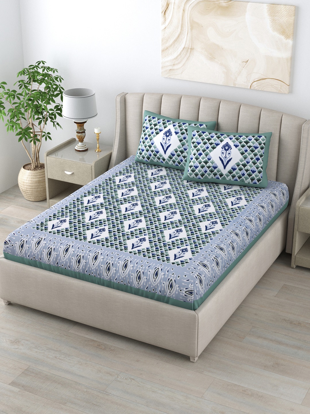 

LIVING ROOTS Blue & White Floral 160 TC King Bedsheet with 2 Pillow Covers