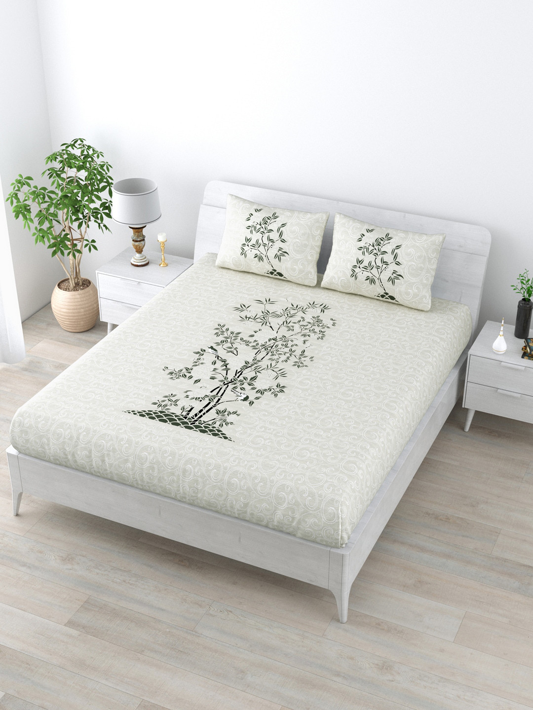 

LIVING ROOTS White & Black Floral 160 TC King Bedsheet with 2 Pillow Covers