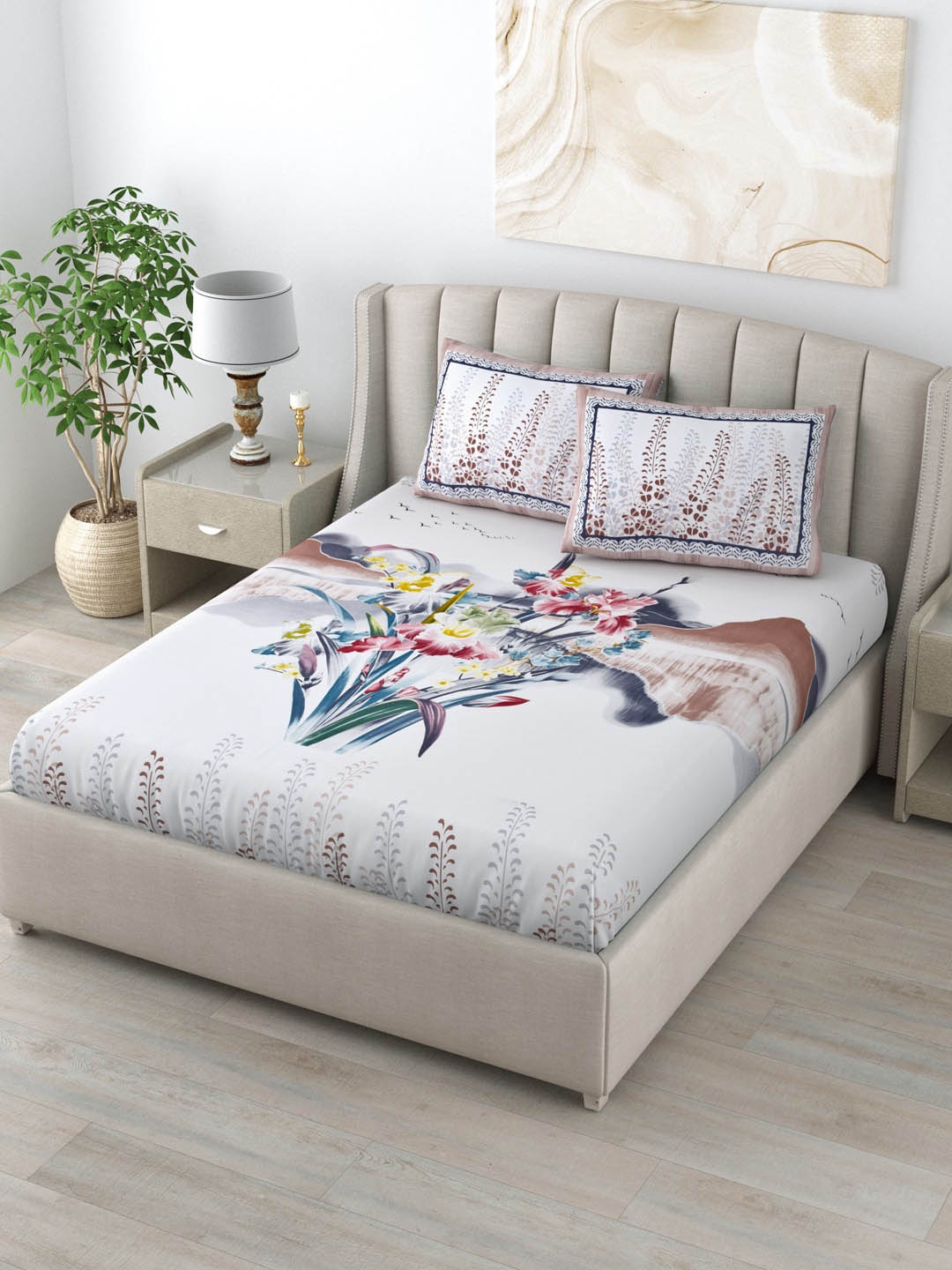 

LIVING ROOTS White & Blue Floral 160 TC King Bedsheet with 2 Pillow Covers