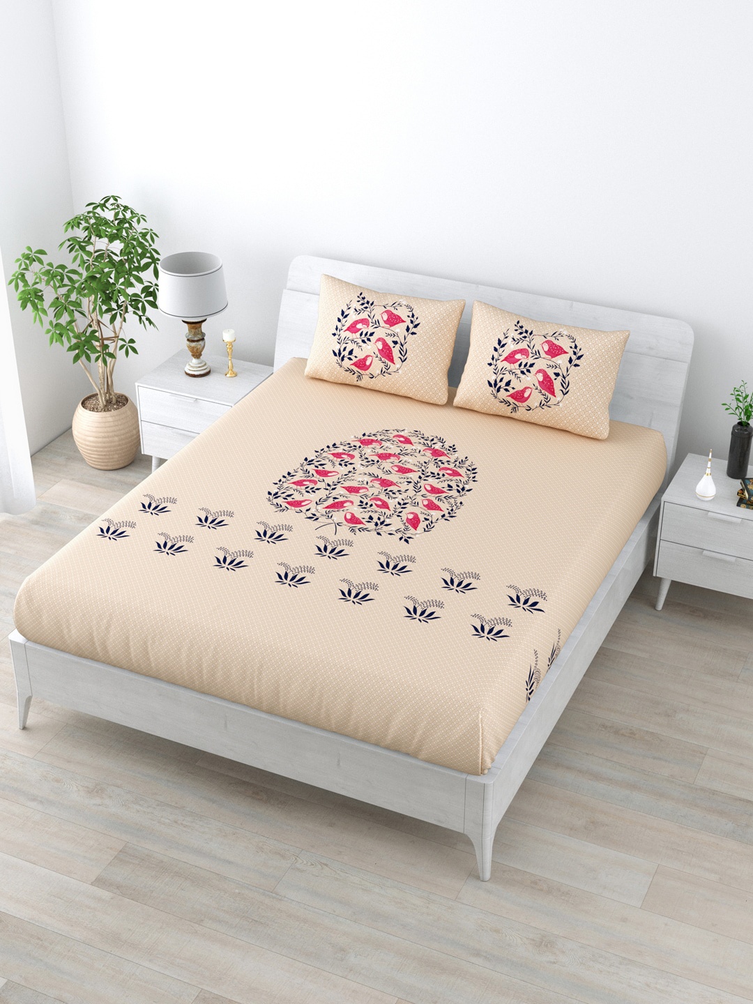 

LIVING ROOTS Beige & Black Floral 160 TC King Bedsheet with 2 Pillow Covers