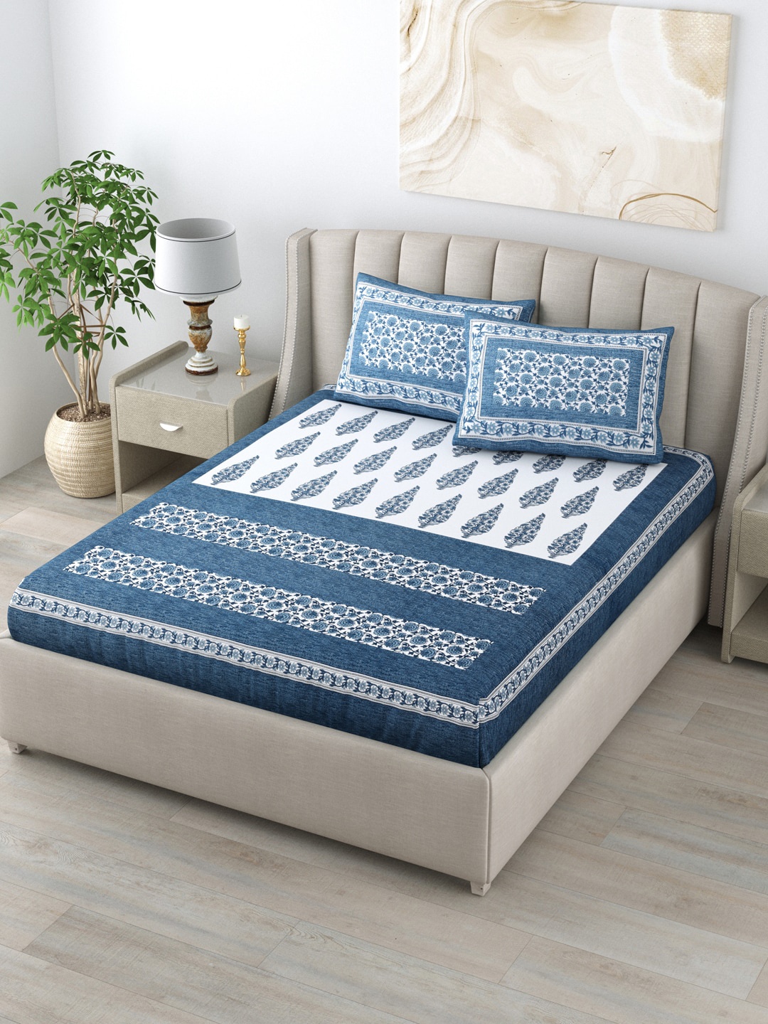 

LIVING ROOTS Blue & White Floral 160 TC King Bedsheet with 2 Pillow Covers
