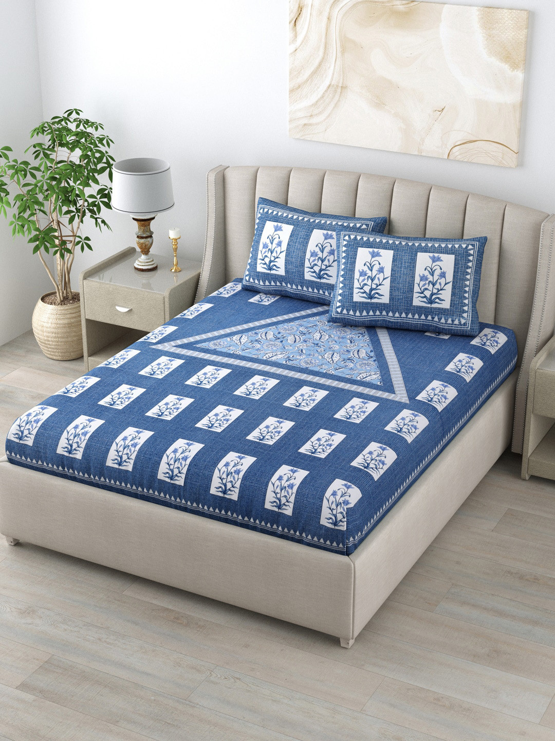

LIVING ROOTS Blue & White Floral 160 TC King Bedsheet with 2 Pillow Covers