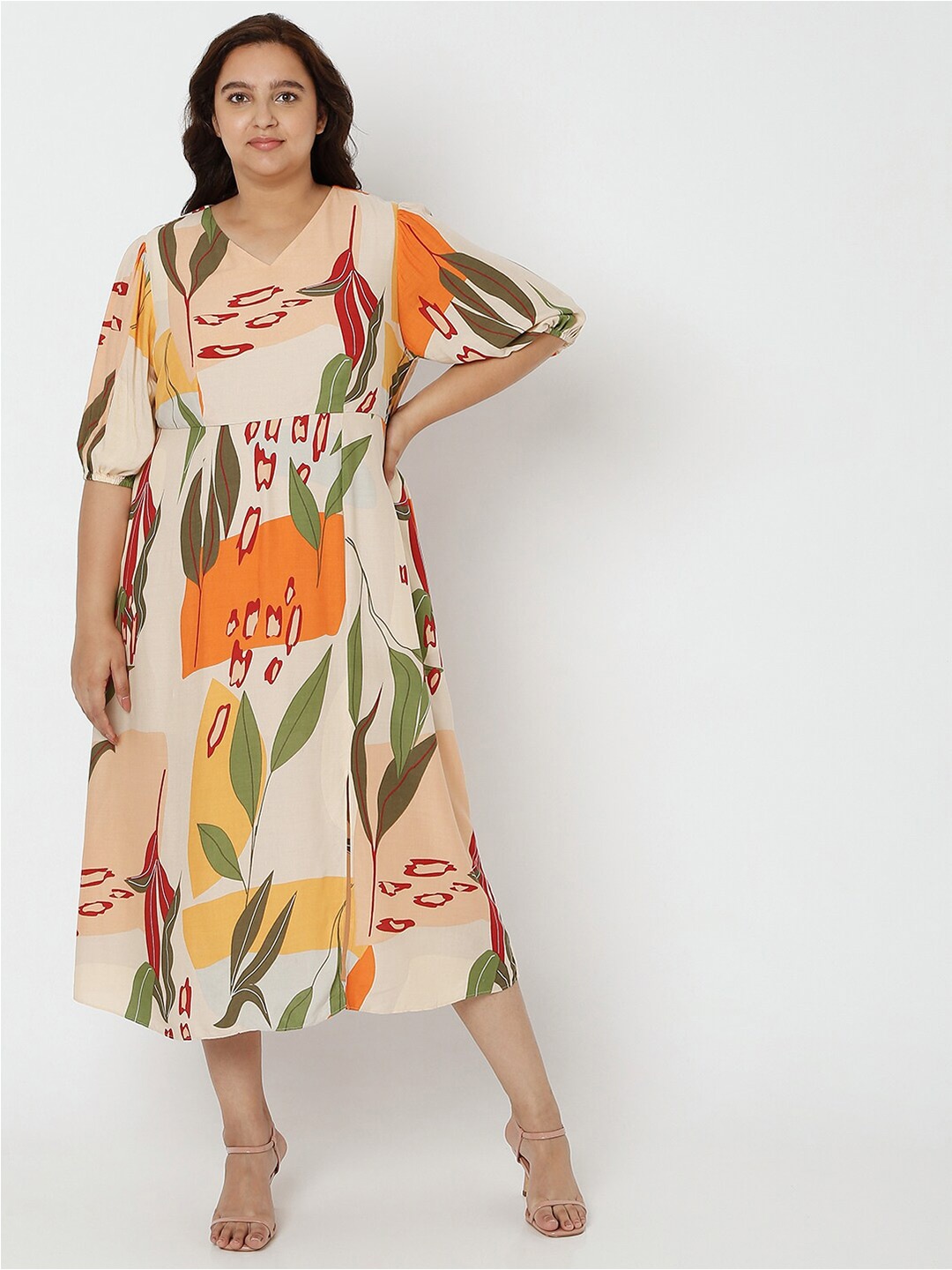 

VERO MODA CURVE Beige & Green Floral Dress