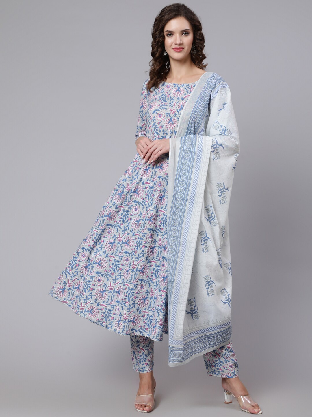 

Nayo Women Blue Floral Printed Empire Pure Cotton Kurta Set