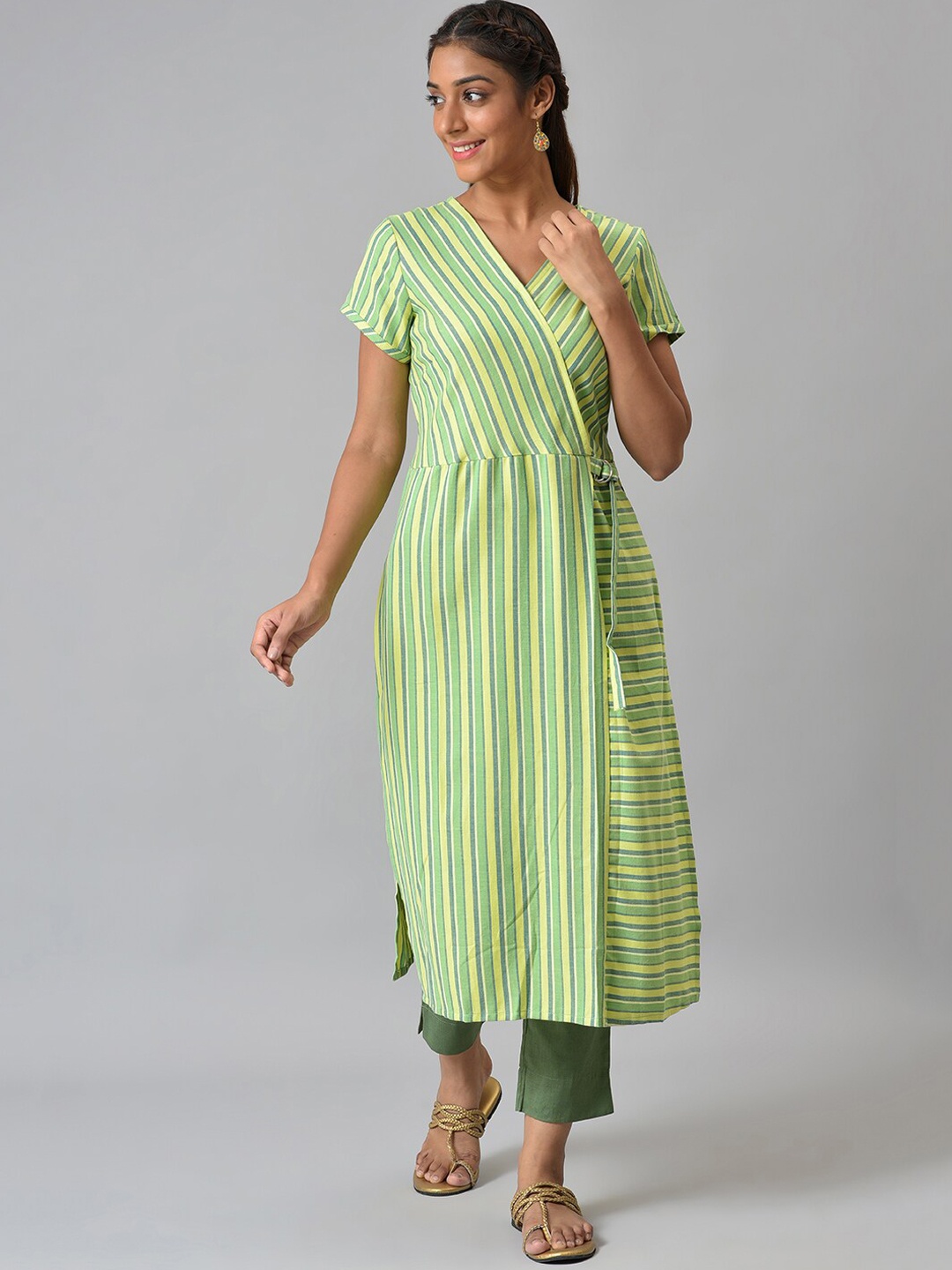 

AURELIA Women Green Striped Pure Cotton Kurta