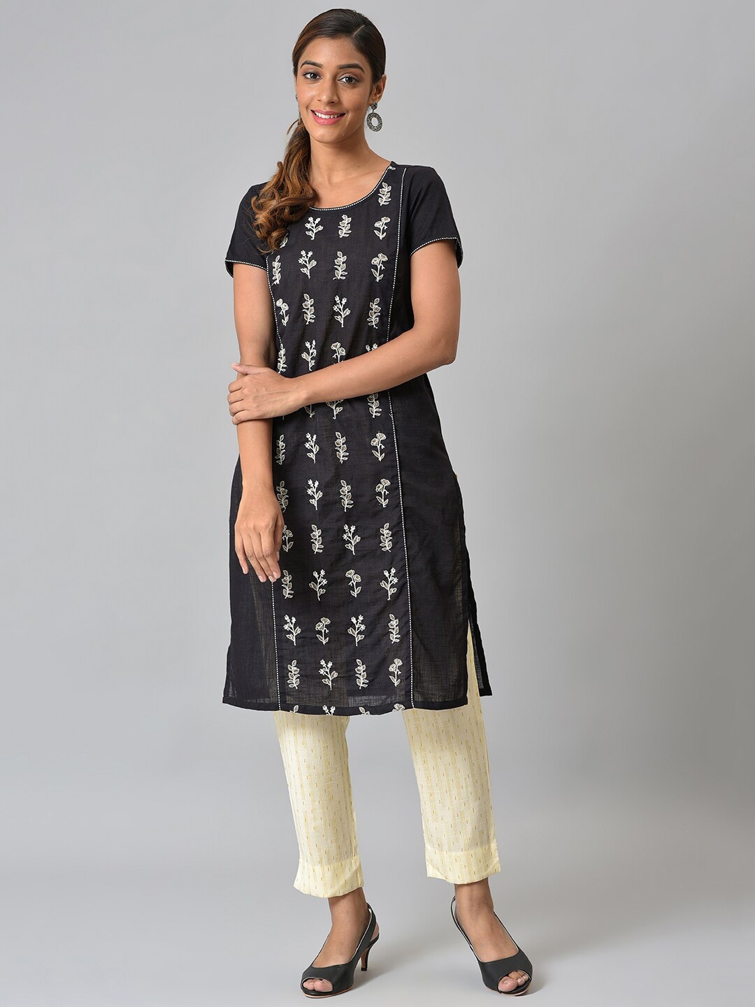 

AURELIA Women Black & White Ethnic Motifs Printed Cotton Kurta