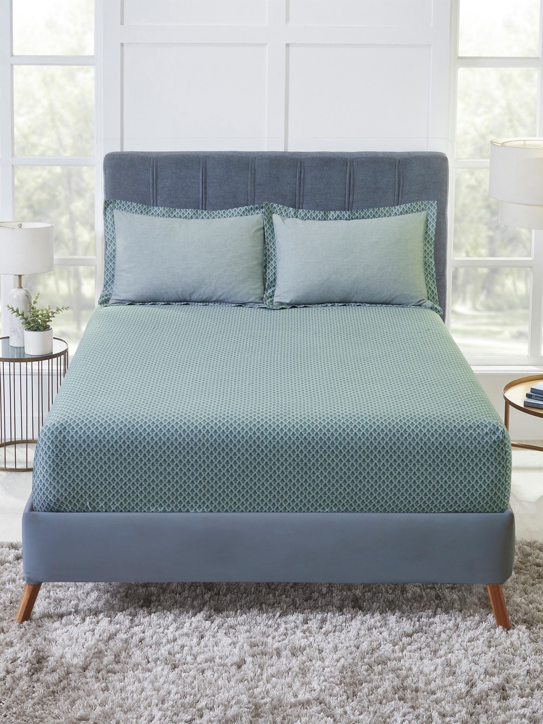

MYTRIDENT Green White Ethnic Motifs 150 TC King Bedsheet with 2 Pillow Covers