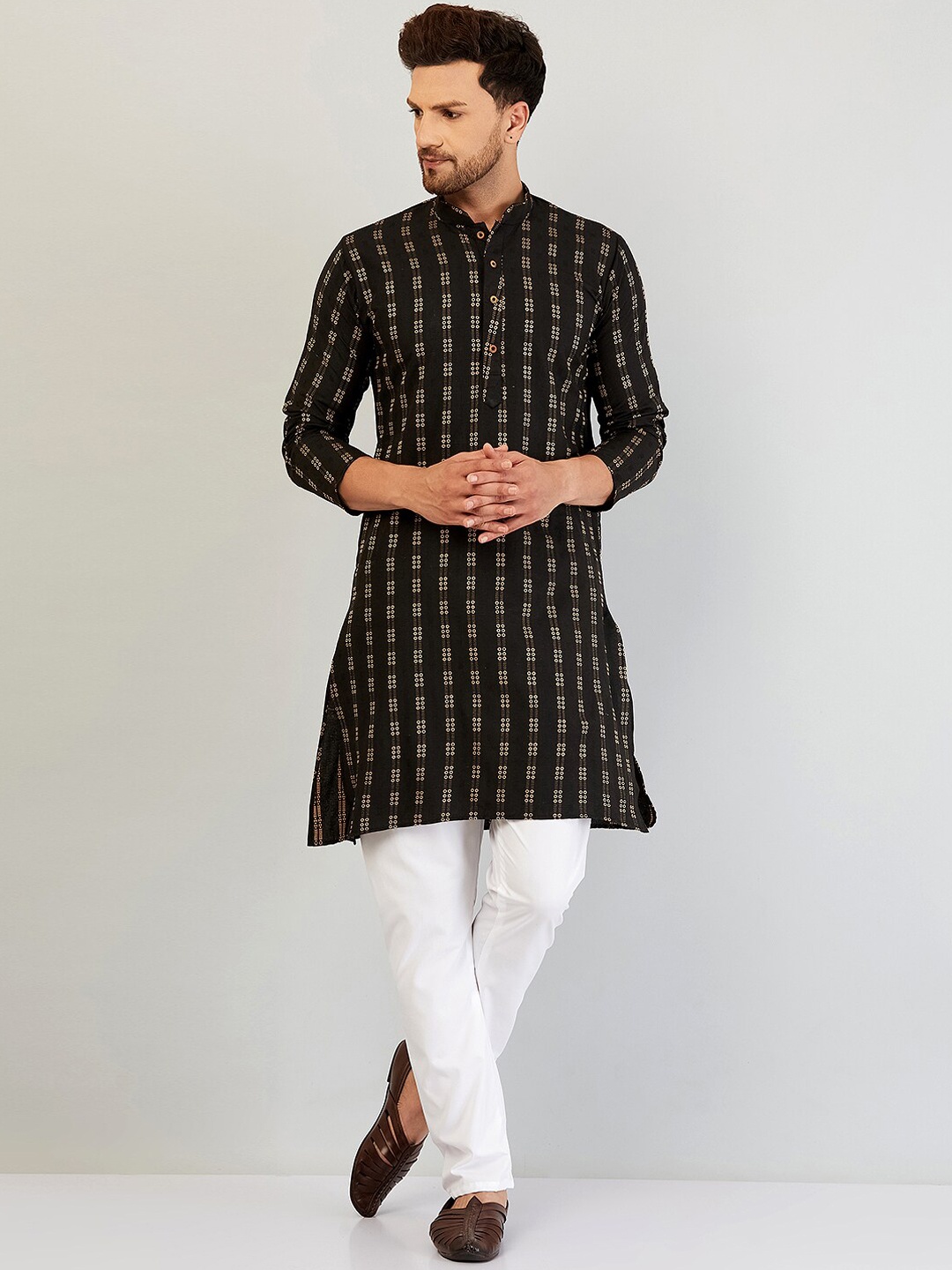 

Armaan Ethnic Men Black Geometric Woven Design Cotton Kurta