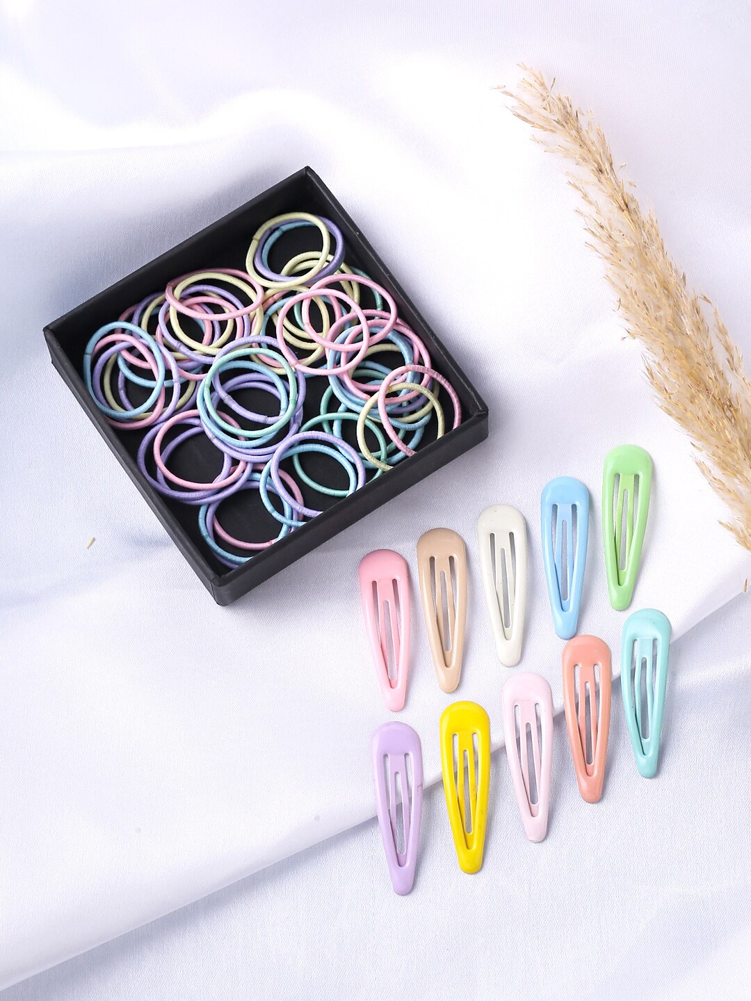 

Melbees by Yellow Chimes Set of 60 Pcs Well Stretching Small Hair Accessories