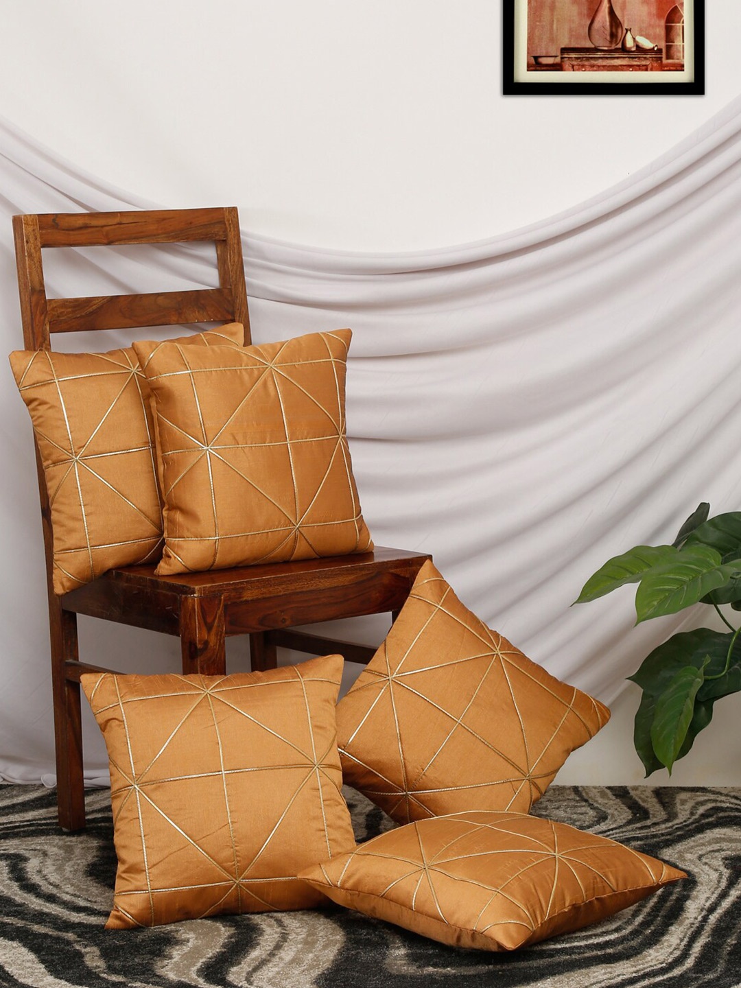 

MULTITEX Rust & Gold-Toned Set of 5 Geometric Velvet Square Cushion Covers