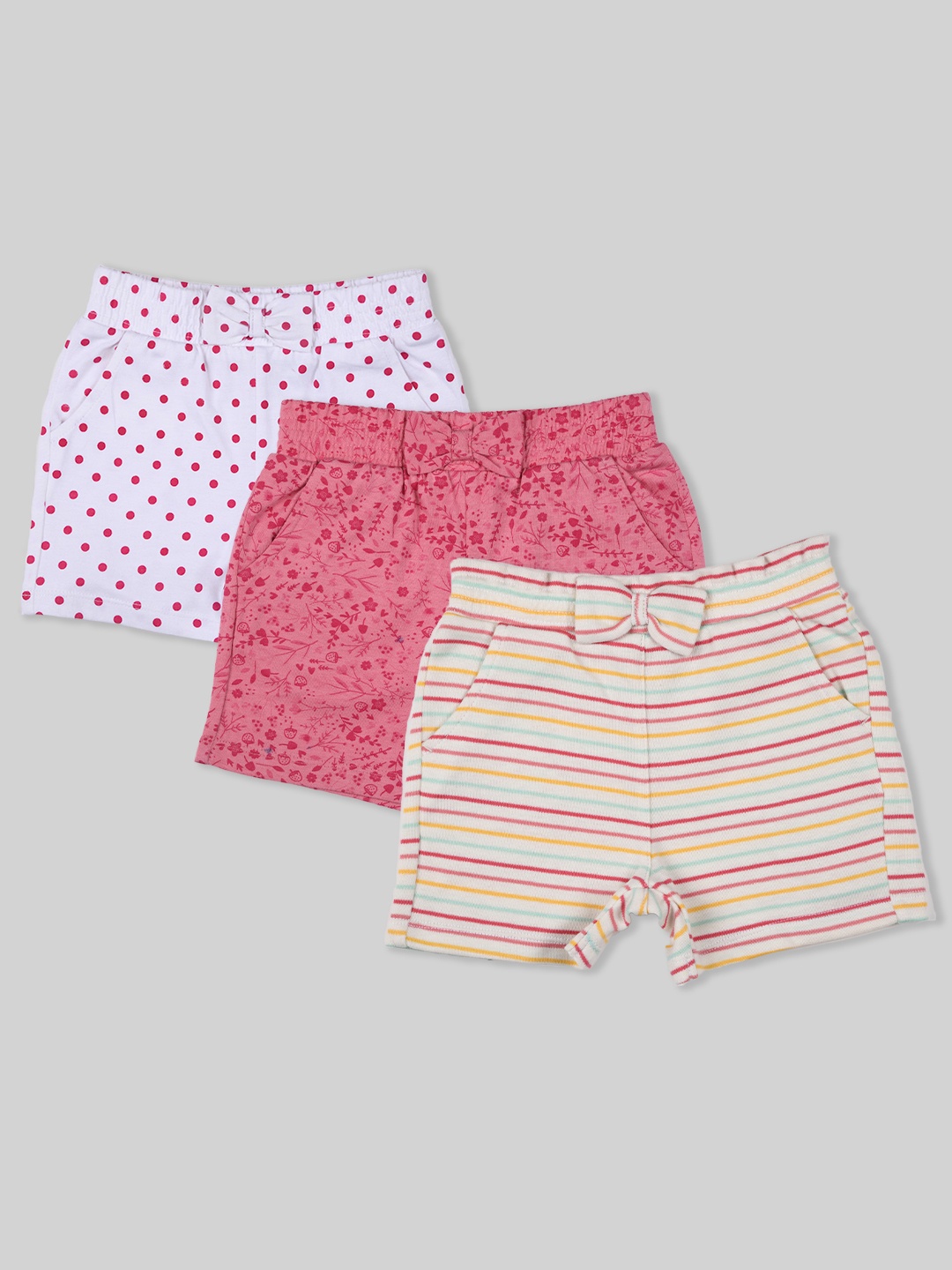 

Zalio Girls Pack Of 3 Floral Printed Mid-Rise Pure Cotton Shorts, Red