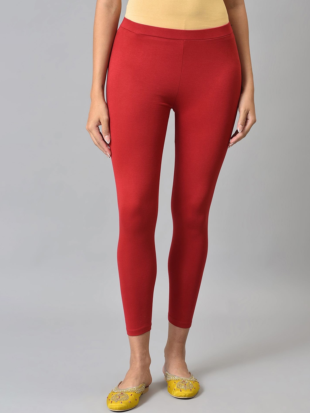 

W Red Women Solid Ankle-Length Leggings