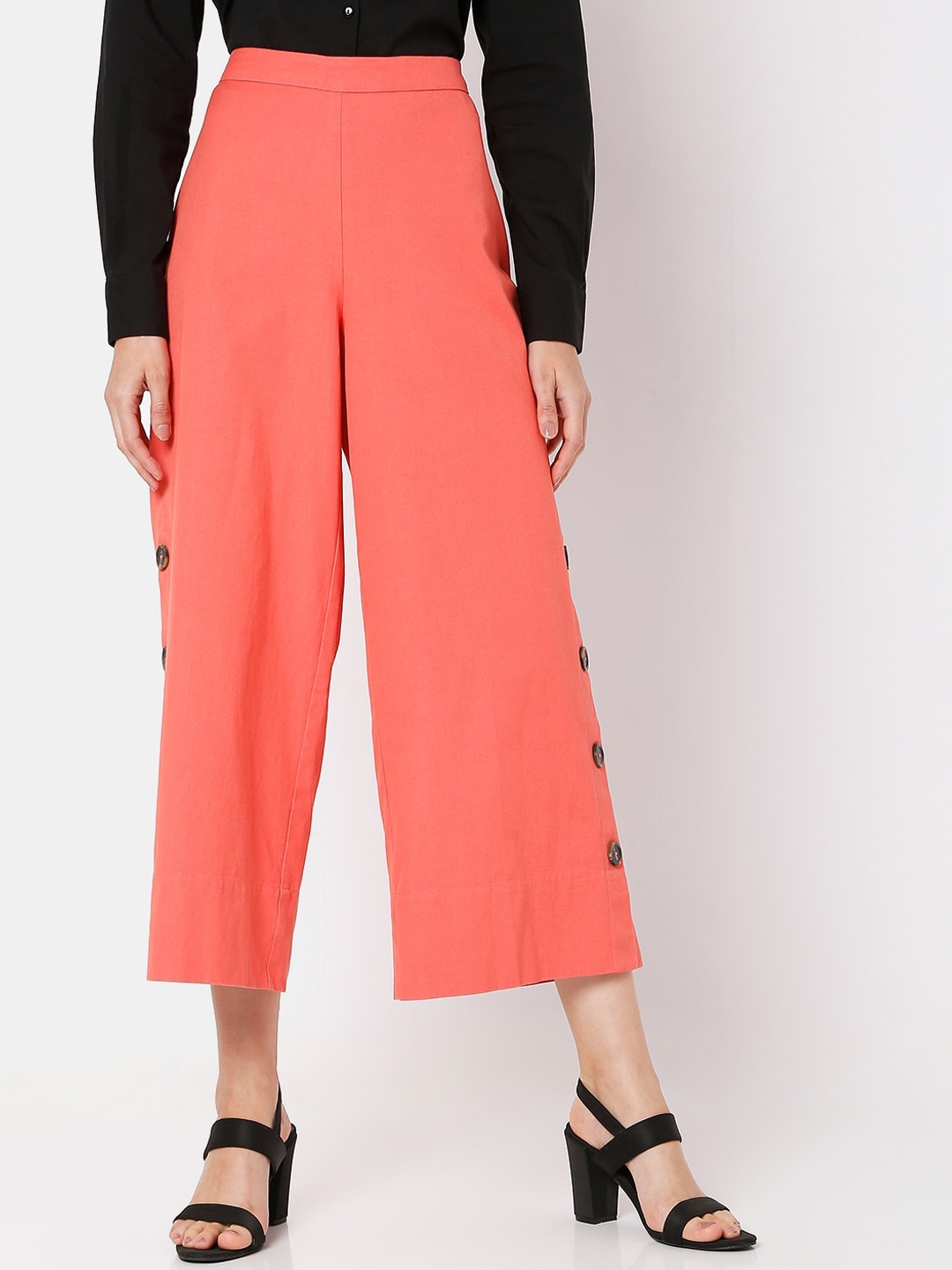 

Vero Moda Women Rose Flared High-Rise Trousers