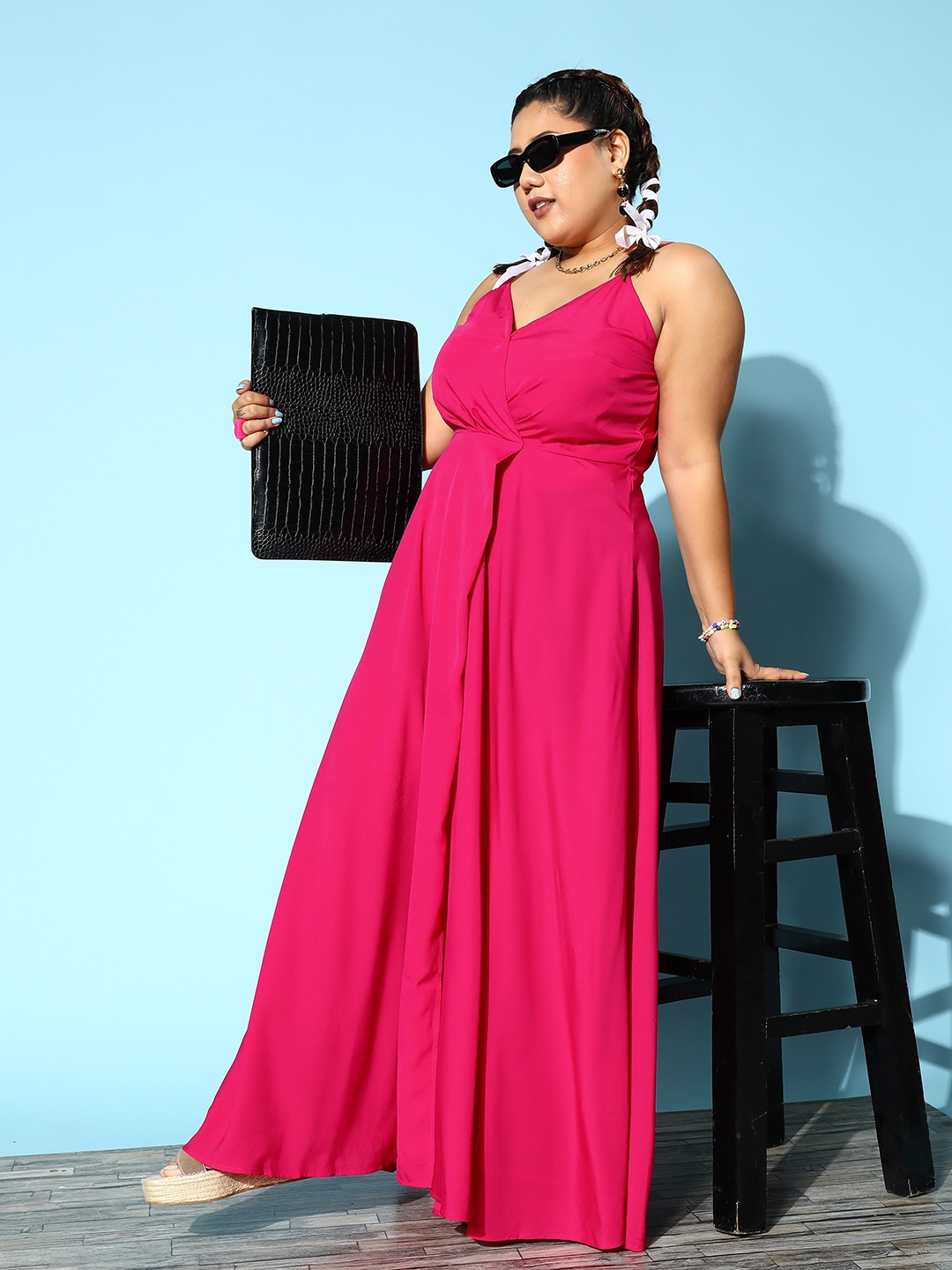 

Berrylush Curve Women Pink Solid Elevated Gown