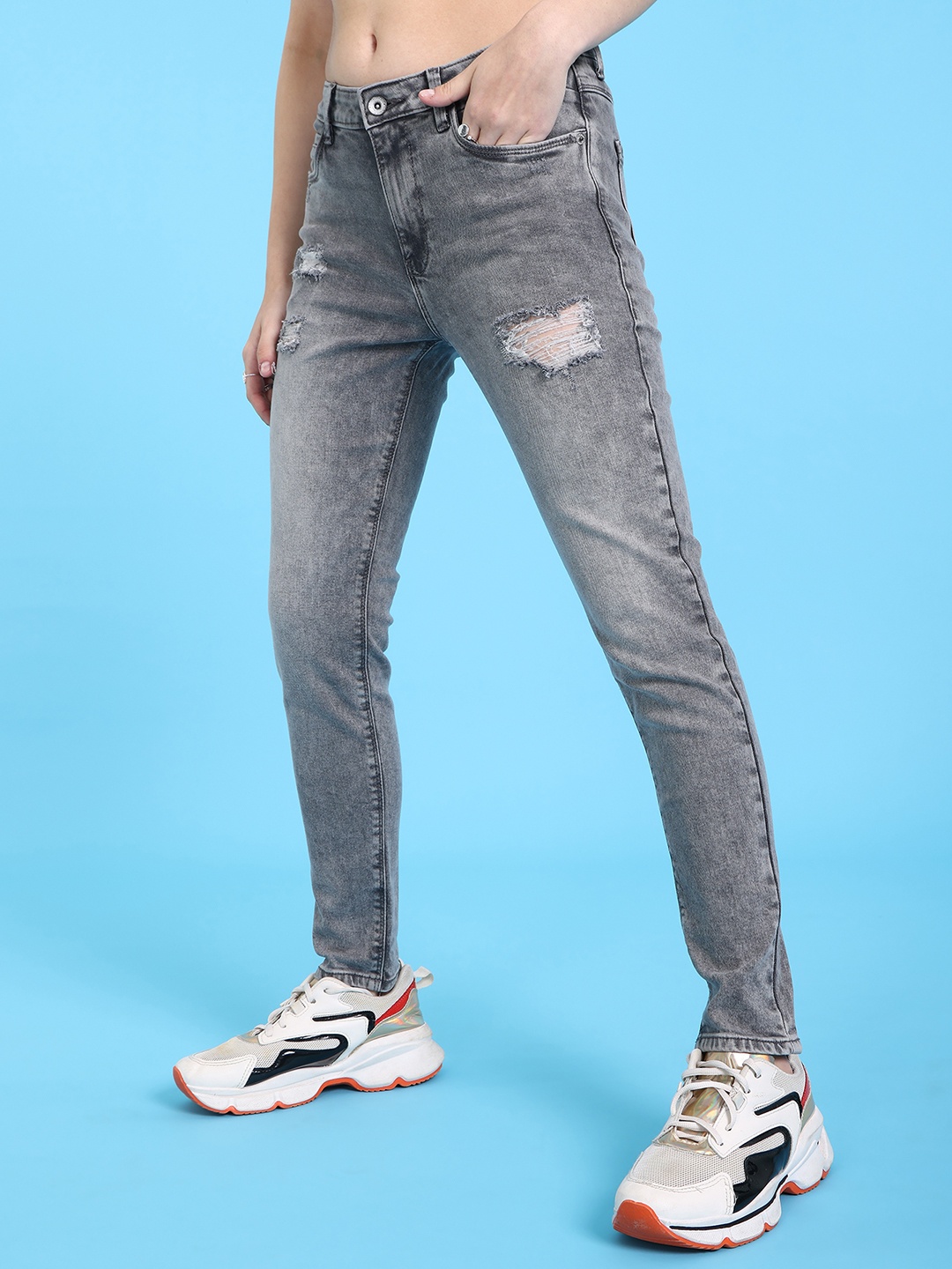 

Flying Machine Women Grey Veronica Skinny Fit Low Distress Heavy Fade Acid Wash Stretchable Jeans