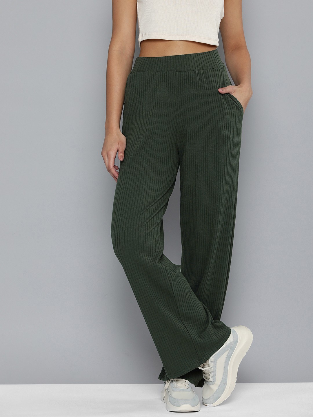 

Flying Machine Women Dark Green Solid Track Pants