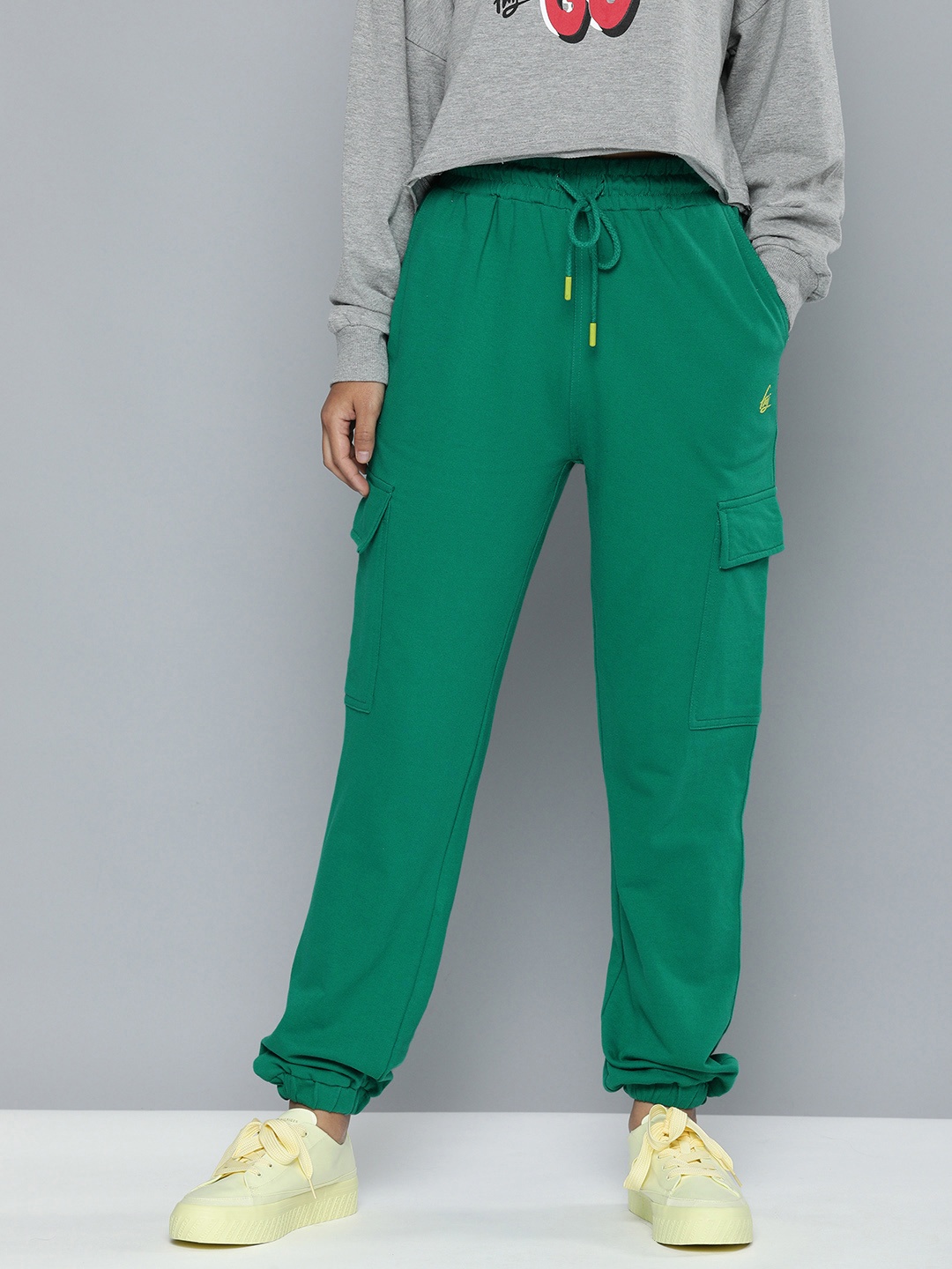 

Flying Machine Women Green Solid Relaxed Fit Pure Cotton Joggers