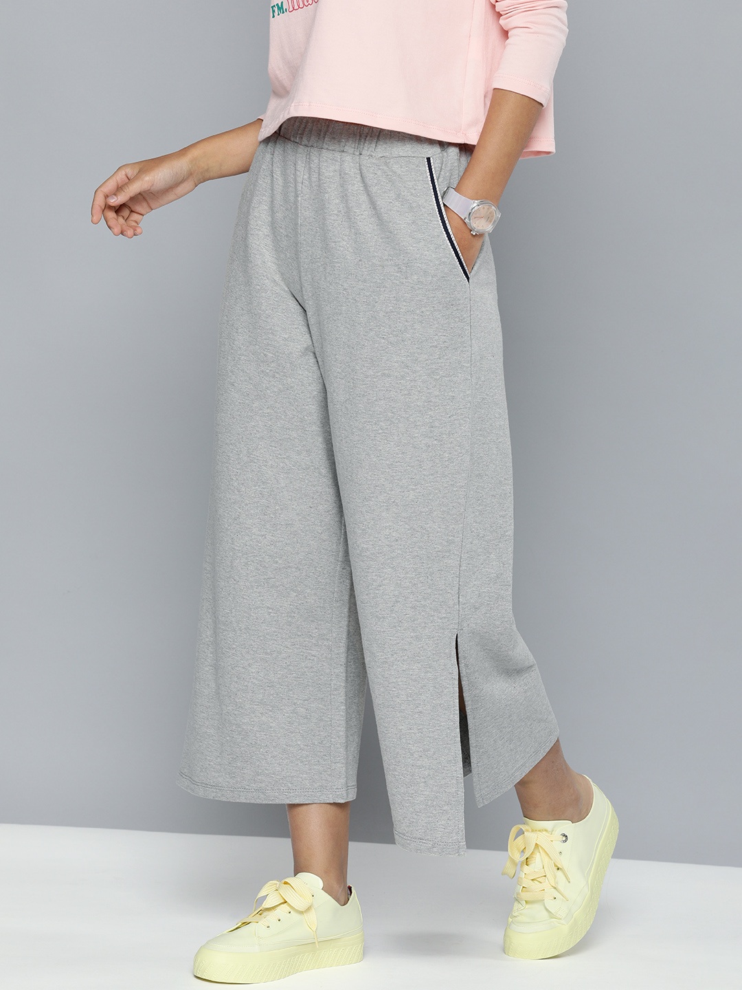 

Flying Machine Women Grey Melange Relaxed Fit Pure Cotton Cropped Track Pants