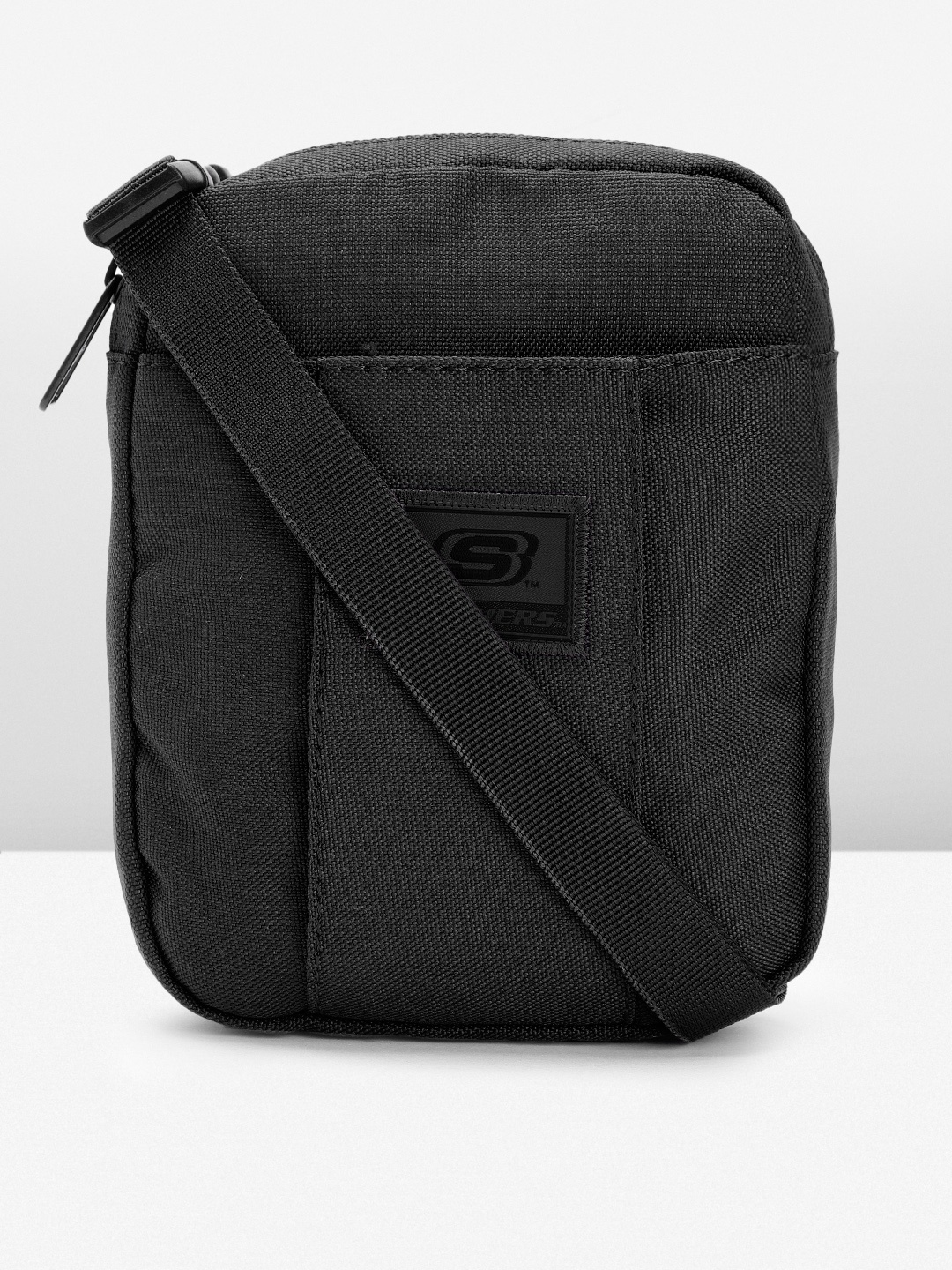 

Skechers Unisex Reporter Messenger Bag, Black