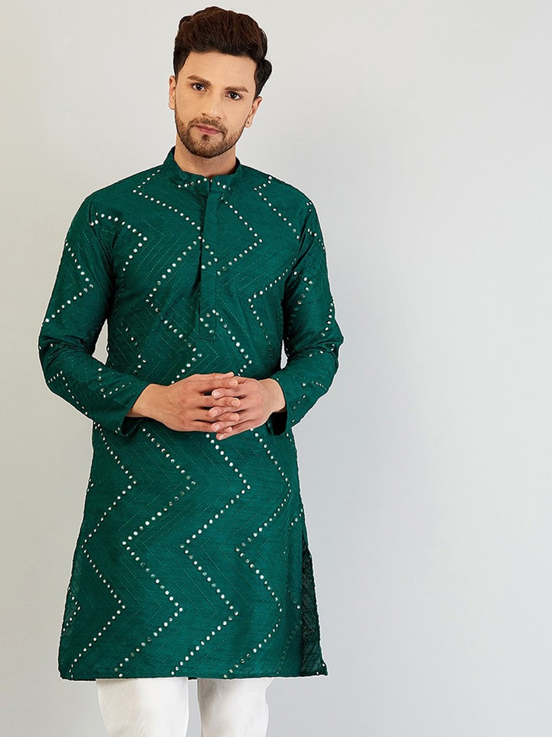 

Armaan Ethnic Men Green Embroidered Mirror Work Kurta