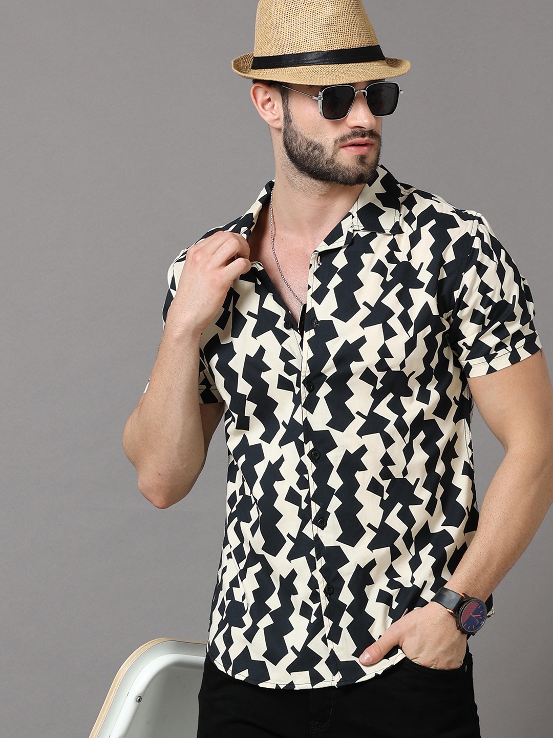 

HERE&NOW Men Black Slim Fit Printed Casual Shirt