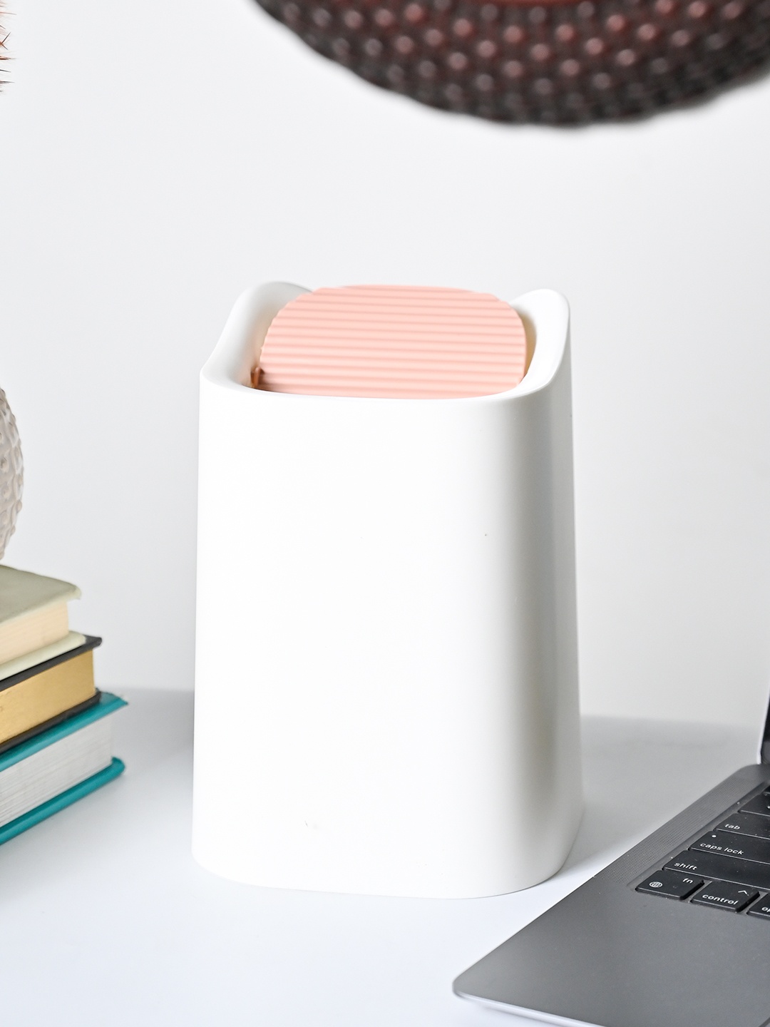 

MARKET99 Pink Solid Open Bins
