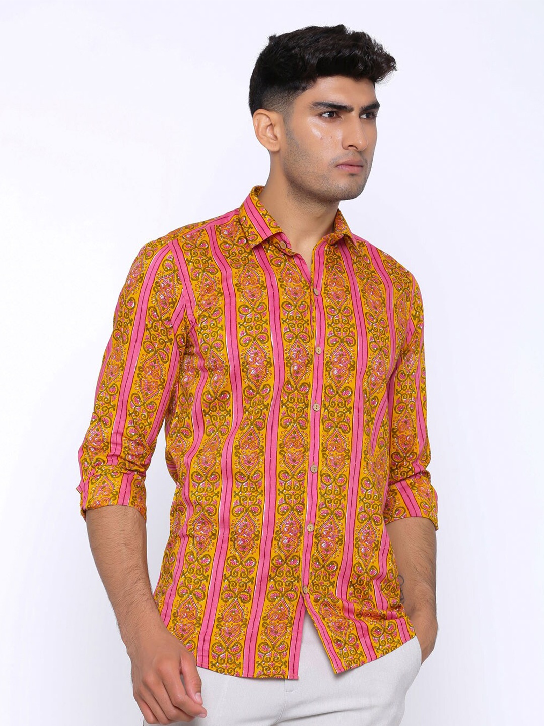 

Tistabene Men Pink Regular Fit Comfort Printed Cotton Casual Shirt