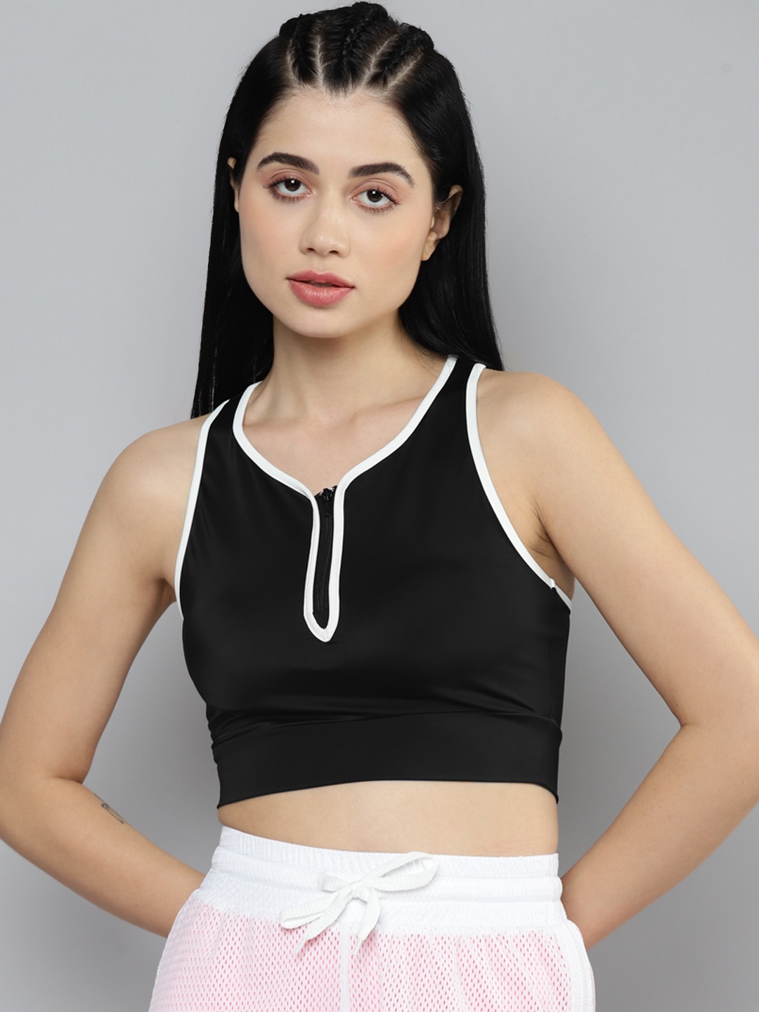 

Fitkin Black Solid Crop Top