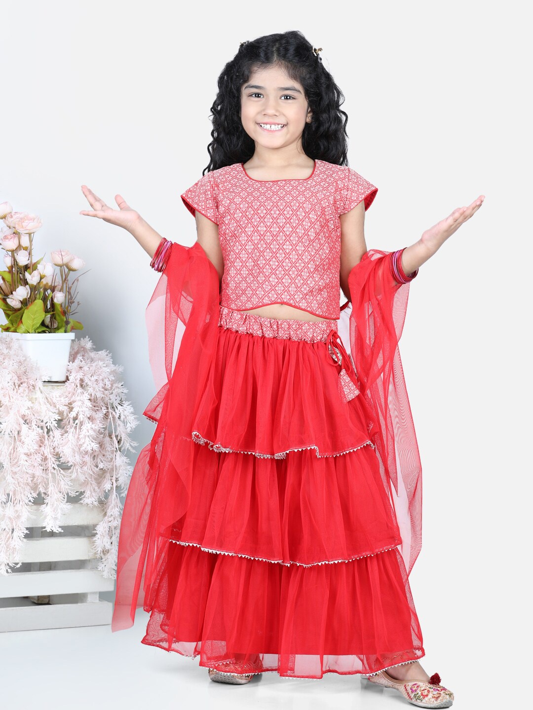 

Kinder Kids Girls Red Ready to Wear Net Lehenga And Woven Design Blouse With Dupatta